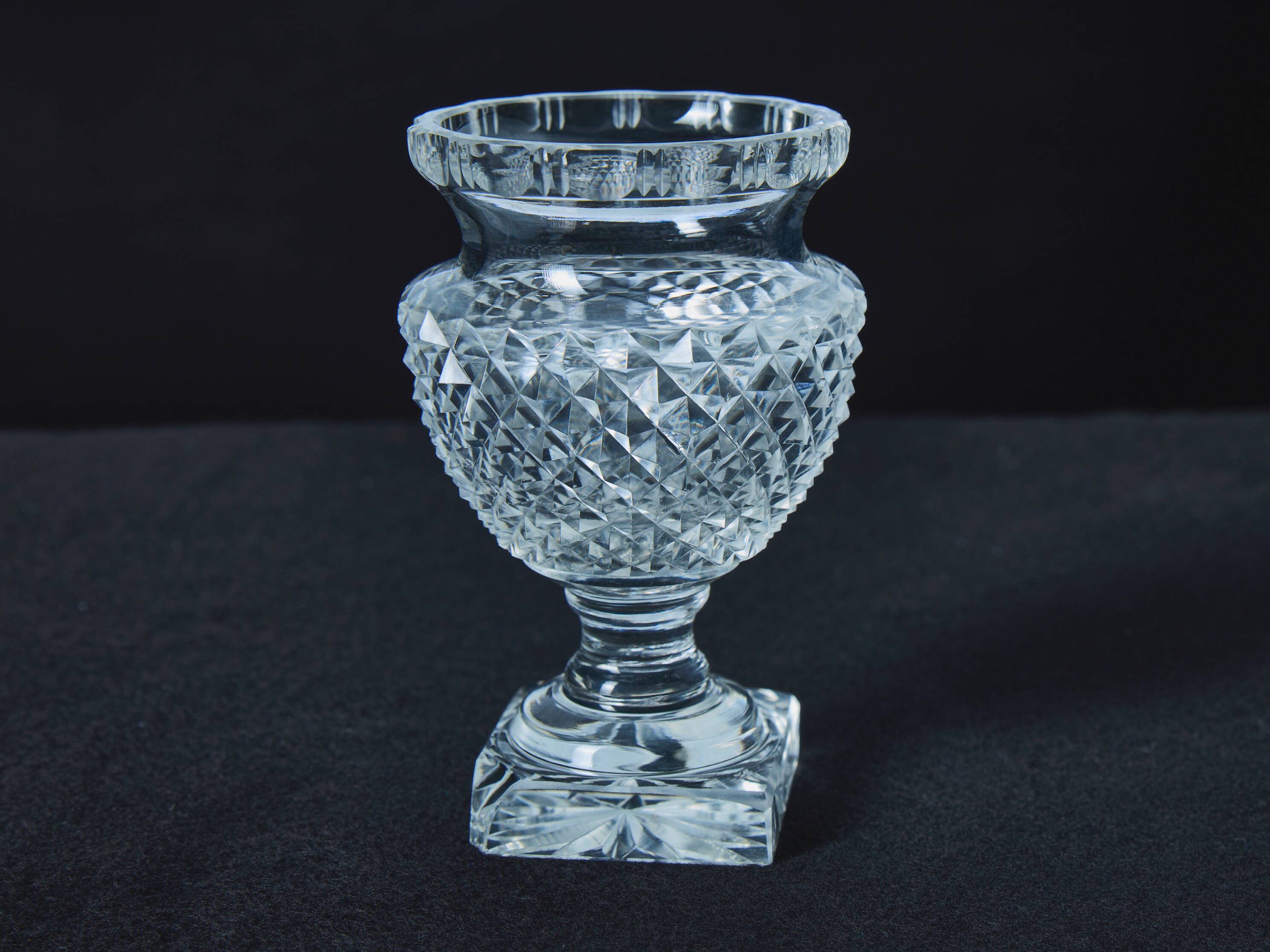 Cut crystal cup – Medici inspiration