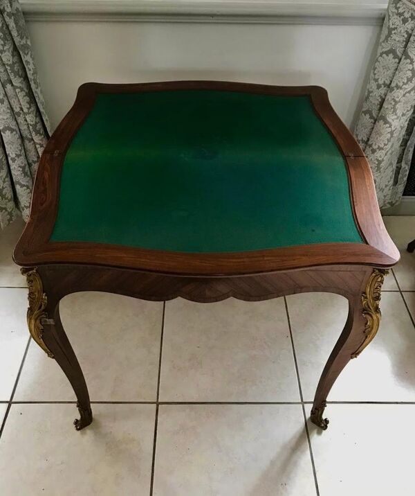 Console se transformant en table de jeu de style Louis XV 19ème siècle
