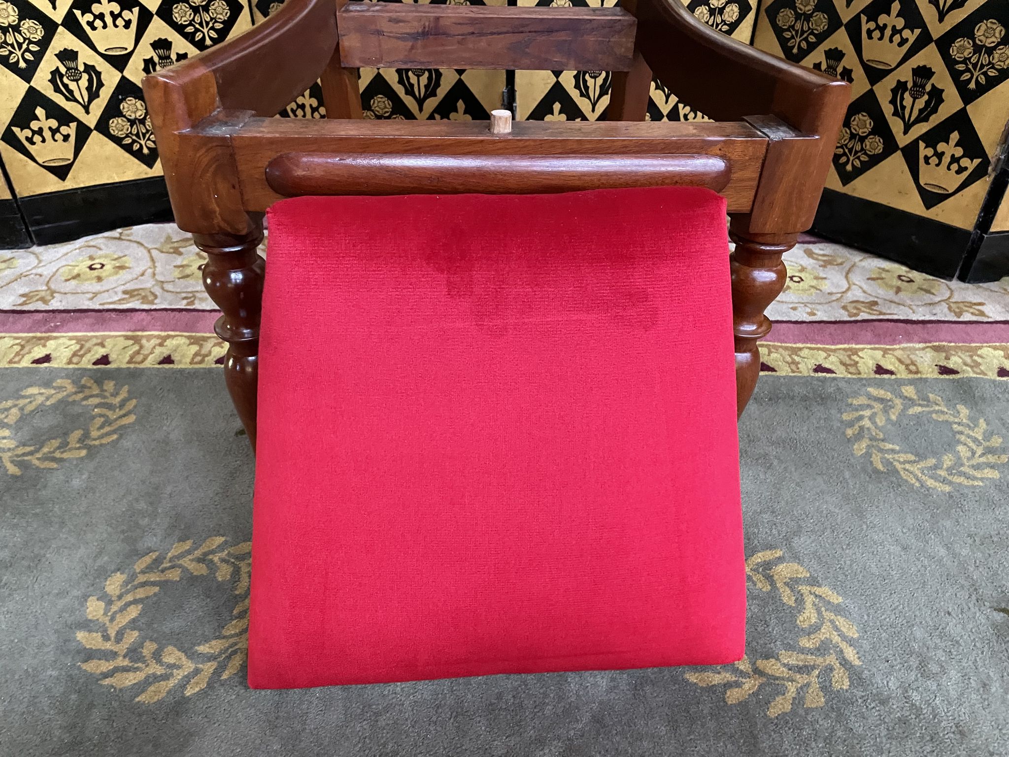 Suite of 6 english mahogany chairs 19th restored