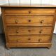 Commode en pin ancienne