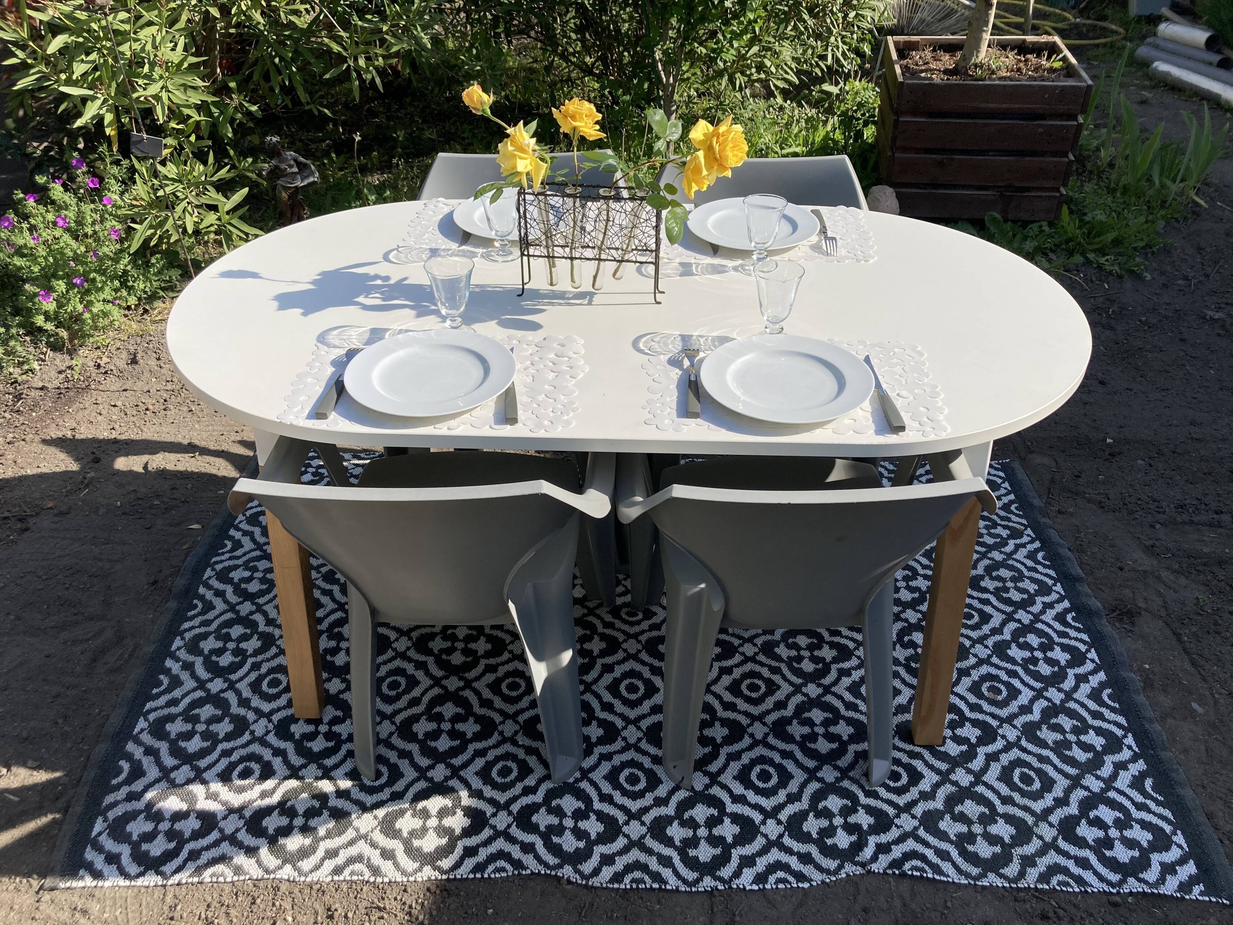 White oval table solid wood base