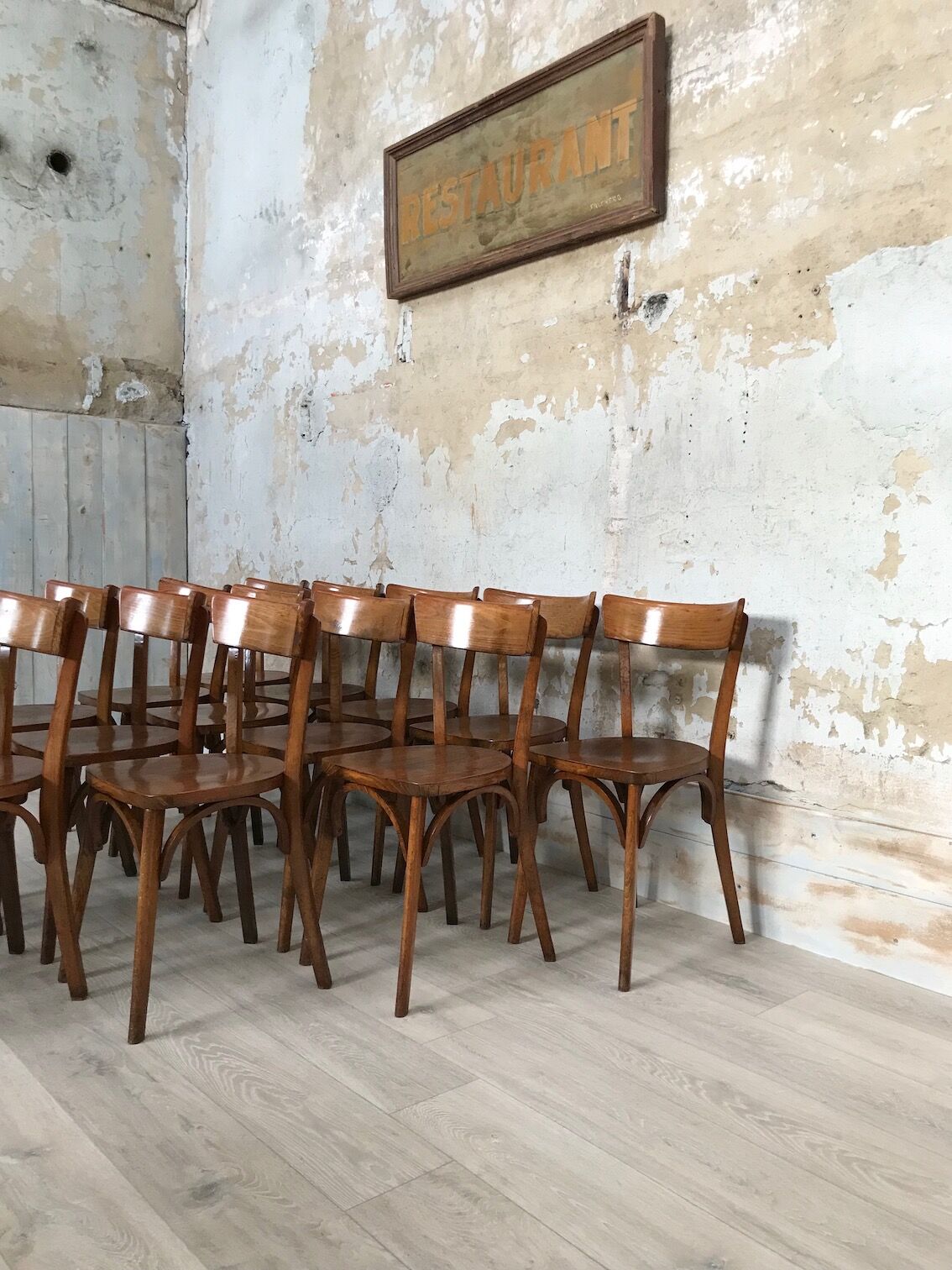 Lot of 16 bistro chairs