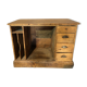 Bureau d’un maître d’école et sa chaises