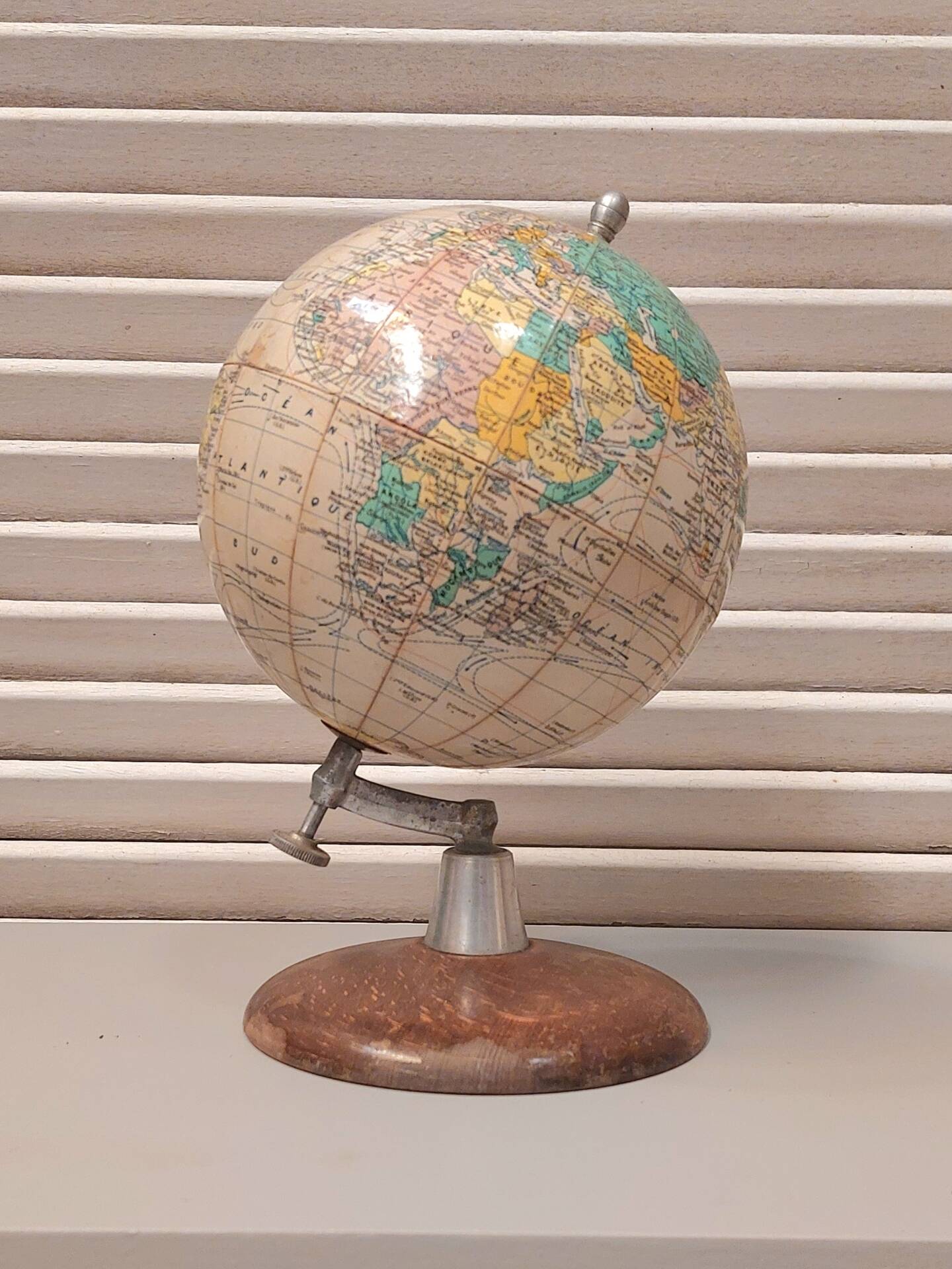 Terrestrial globe Girard 1950s/60s