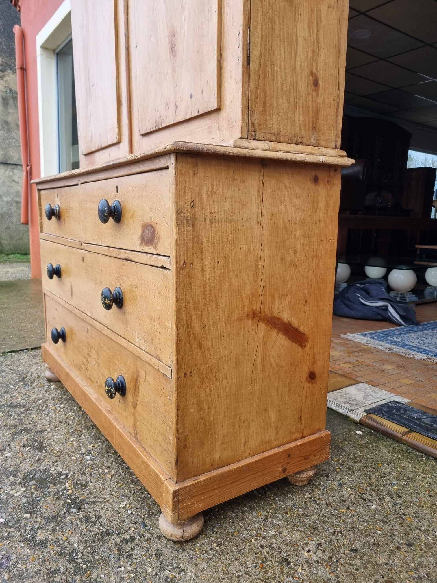Victorian period linen cupboard