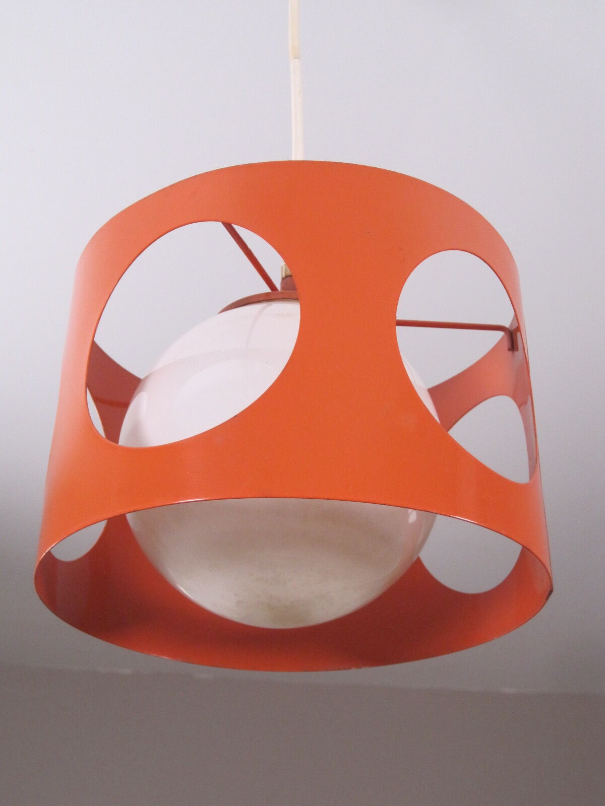 Suspension ball space age seventies in openwork metal orange laca circa 1970