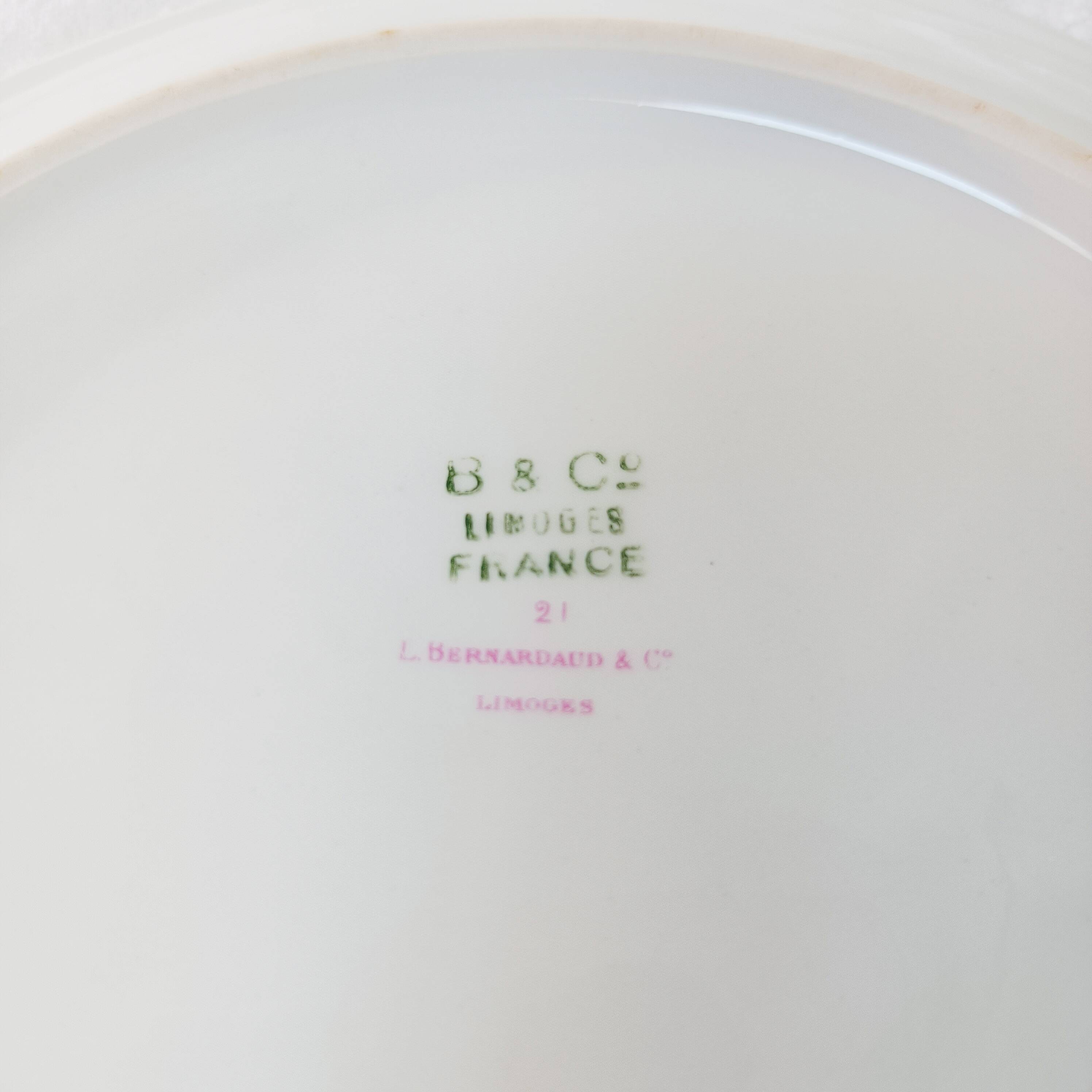 Set of 4 flowery plates in Limoges B & Cie porcelain