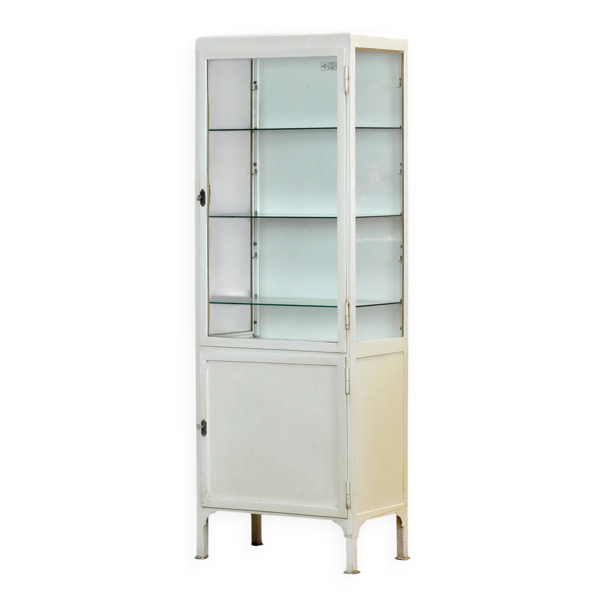 Cabinet médical vintage, années 1970