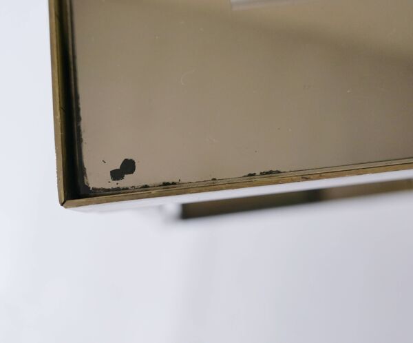 Sellette, table d'appoint en laiton et verre fumé miroir ancienne