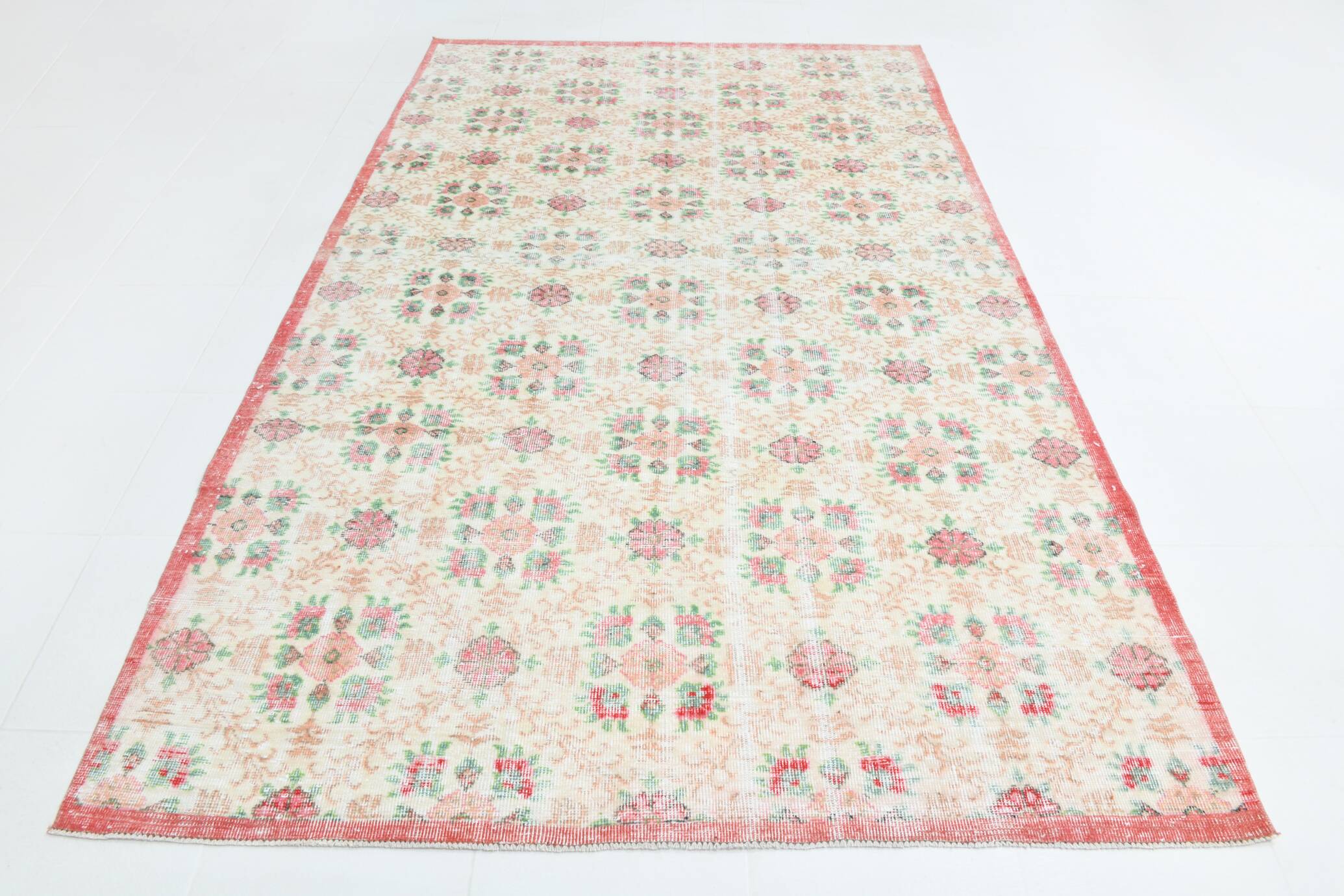 6x10 Vintage Beige & Powder Pink Floral Handmade Vintage Rug, 186x295 Cm