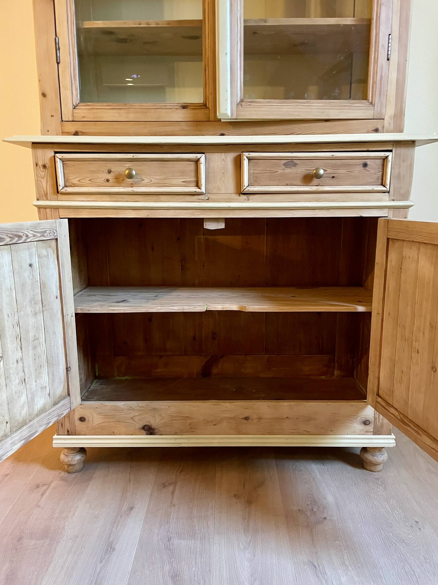 Sideboard or bookcase