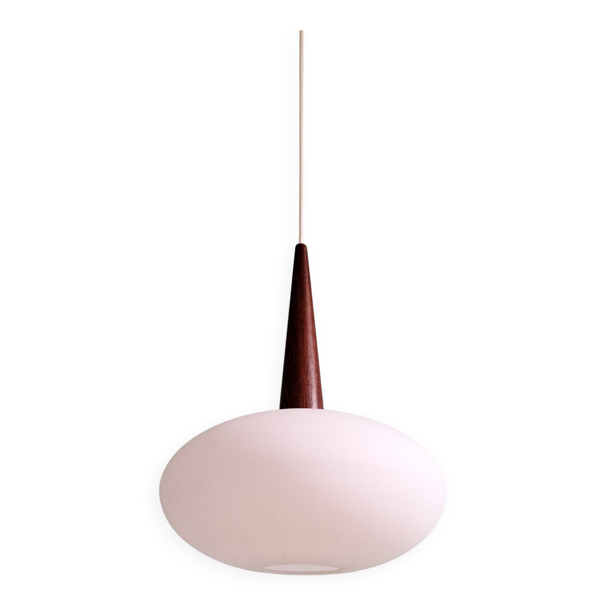 Scandinavian pendant light in teak and white opaline, Louis Kalff, Philips, 1960.
