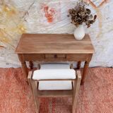 Brutalist chair in wood and boucle