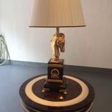Fauteuil gueridon et lampe de luxe très haut de gamme