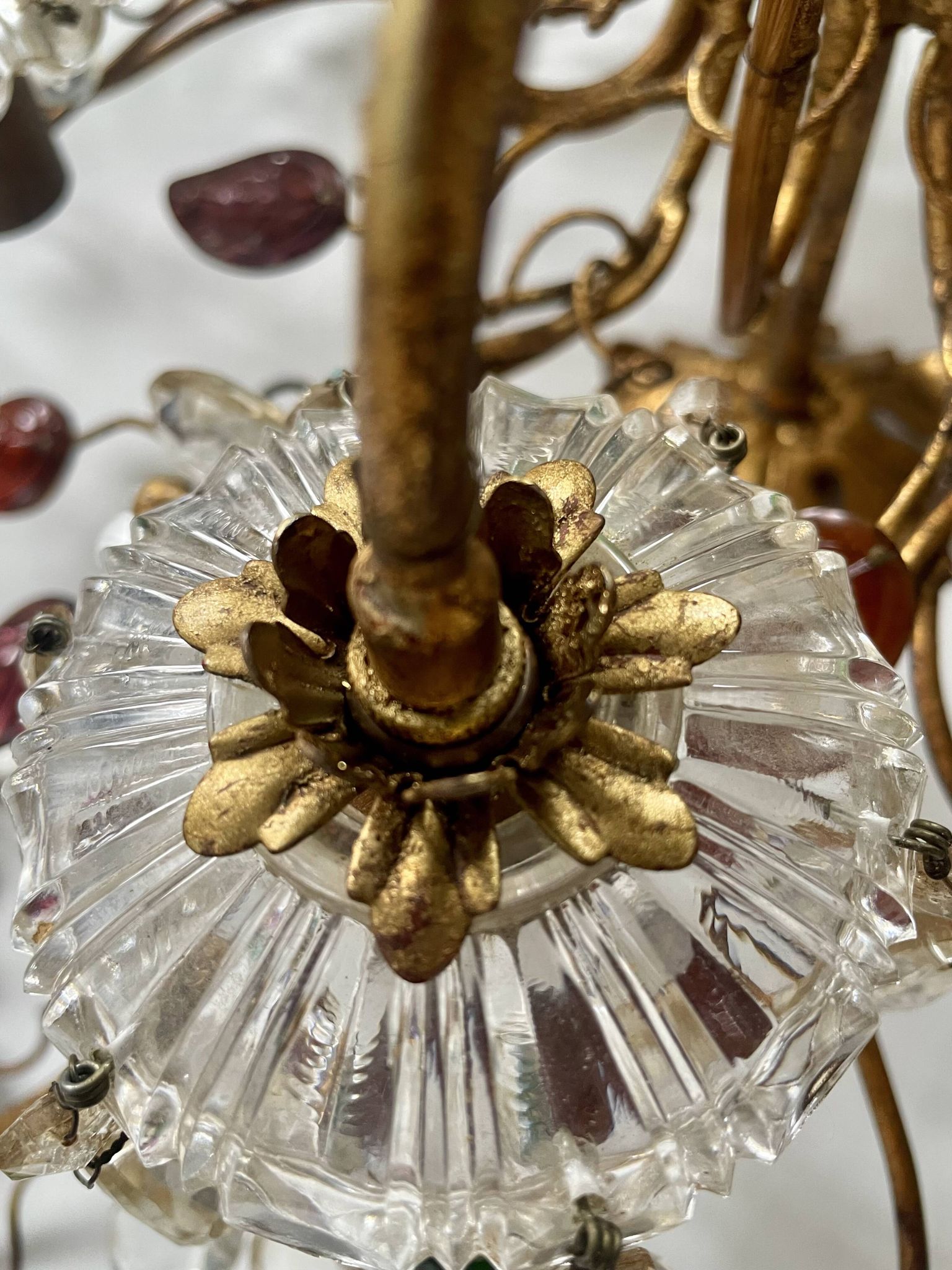 Floral chandelier Banci Firenze with 6 lights, coloured glass and gold metal.