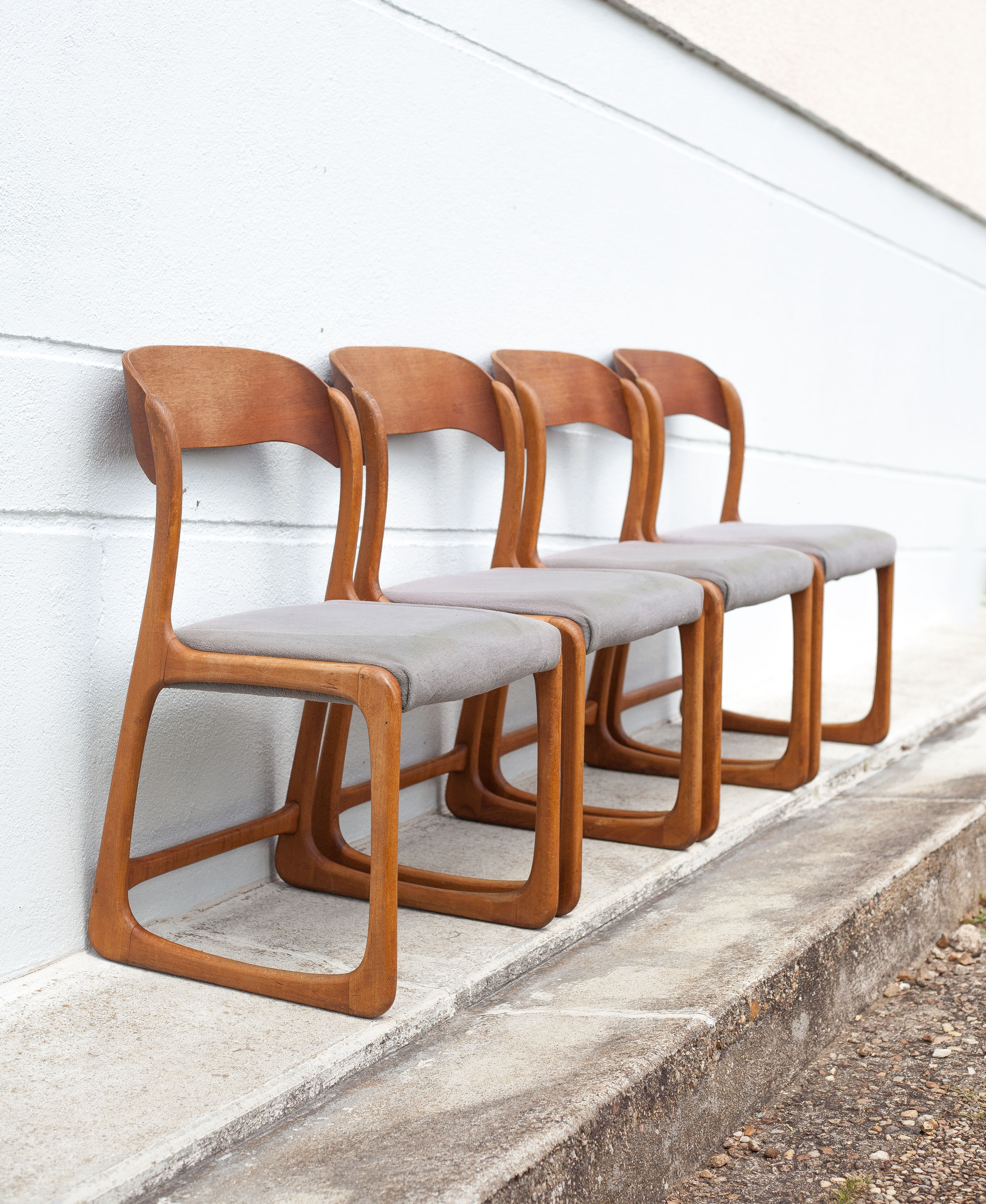 Lot 4 chairs Baumann model Sled sled, wooden chair, Scandinavian design chair, 60s