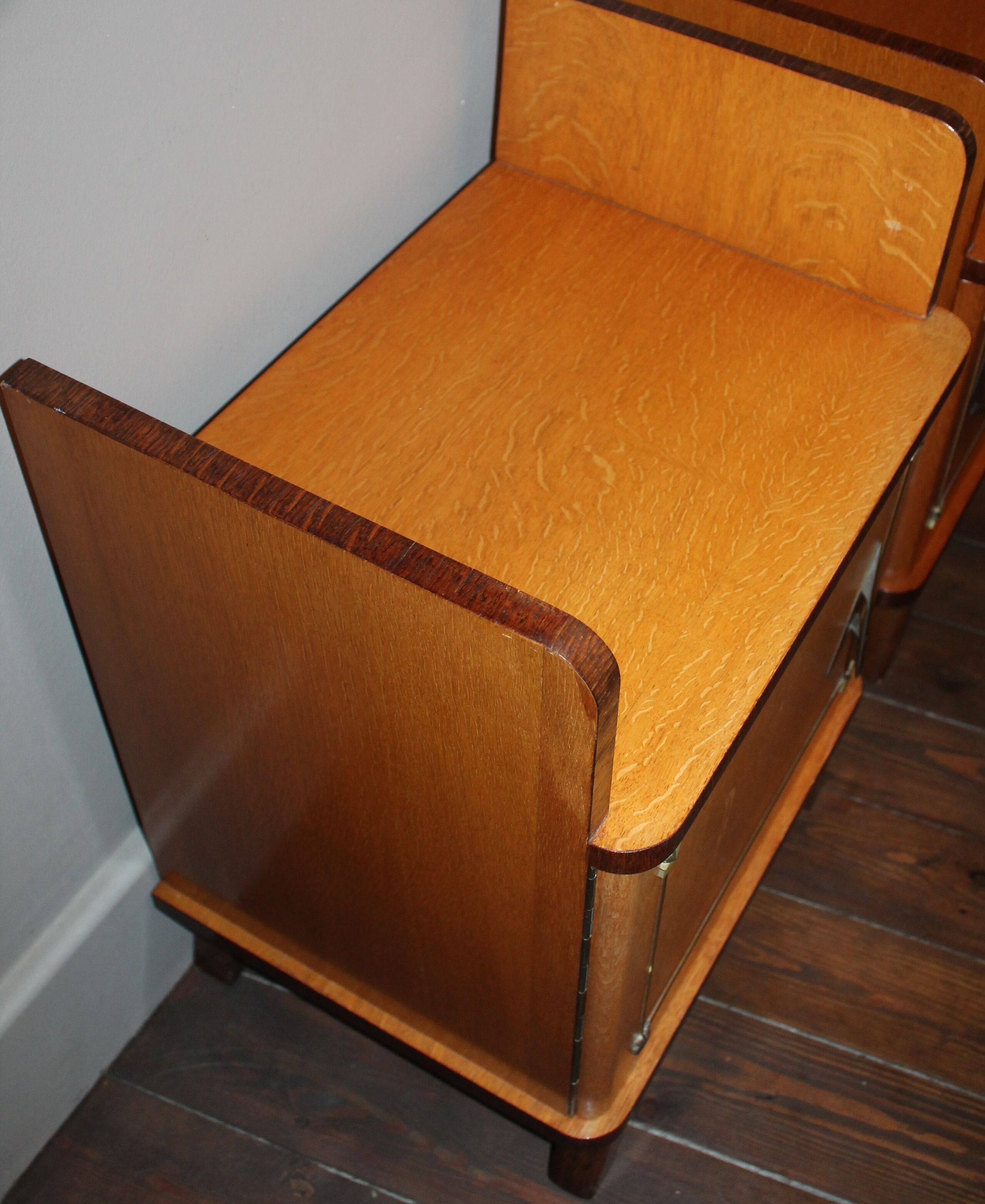 Pair nightstands vintage 50s