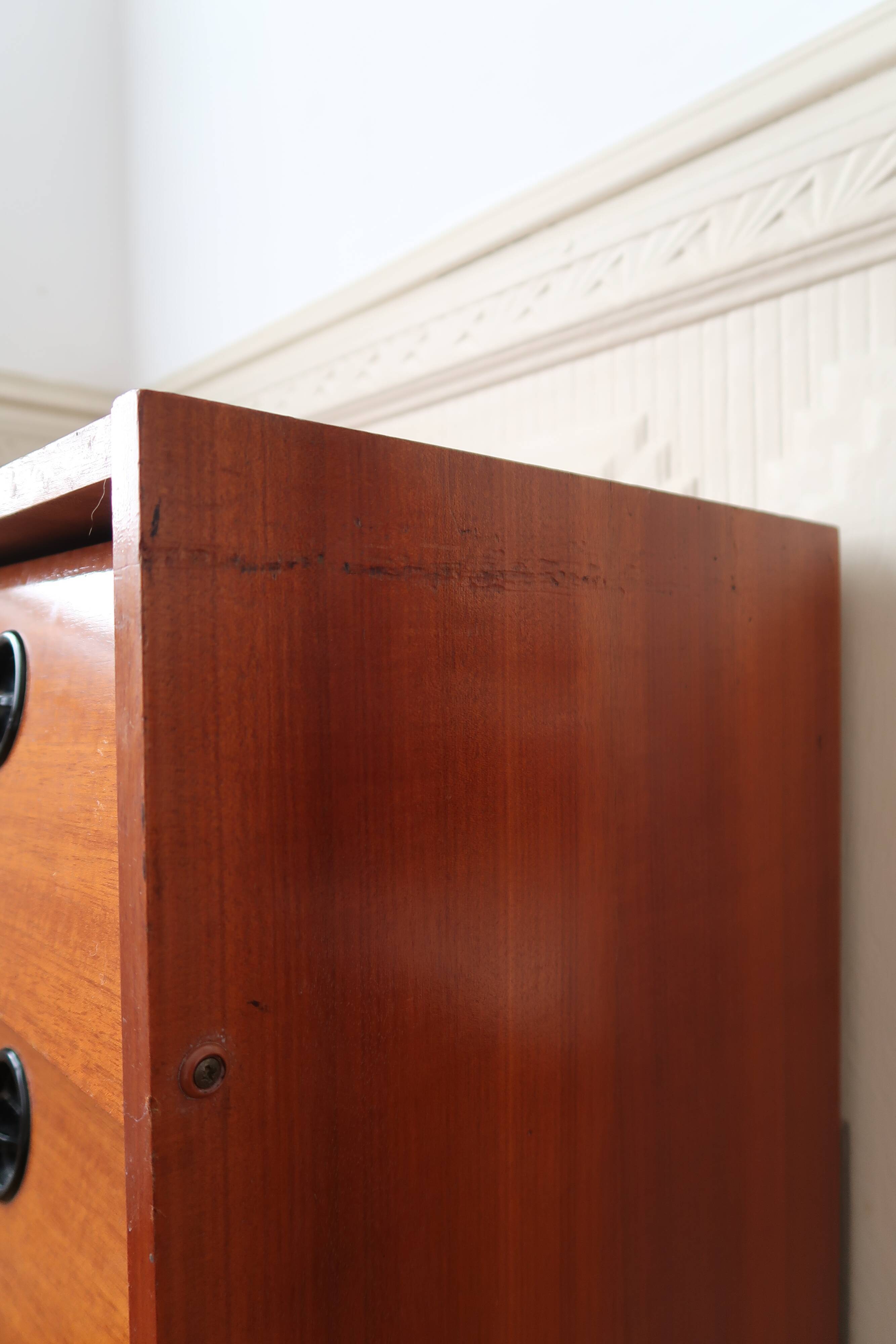 Dresser 1960