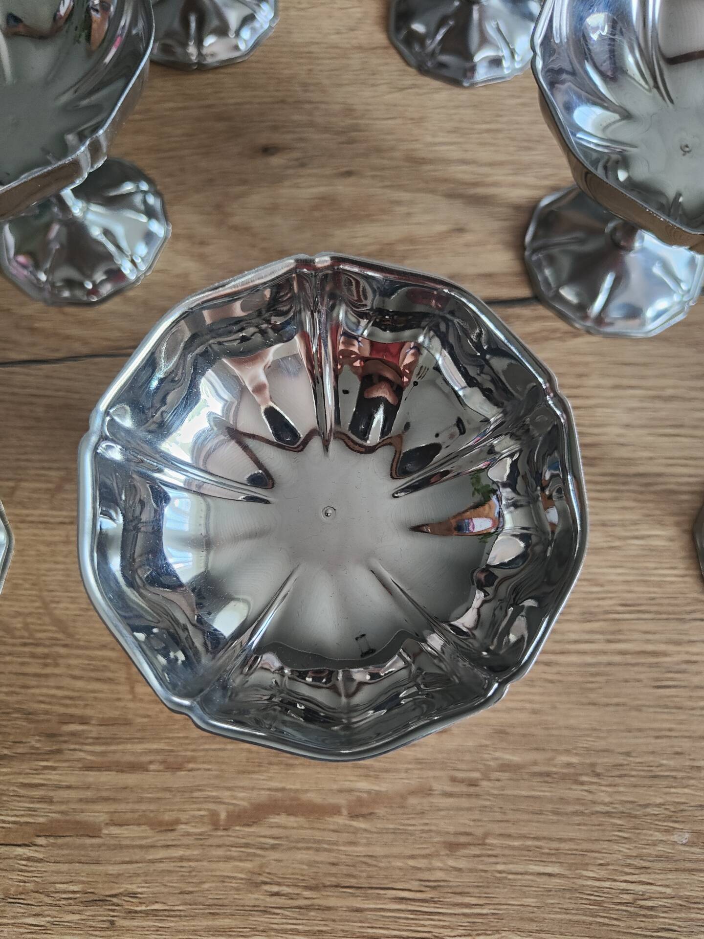 Set of 7 ice cream bowls