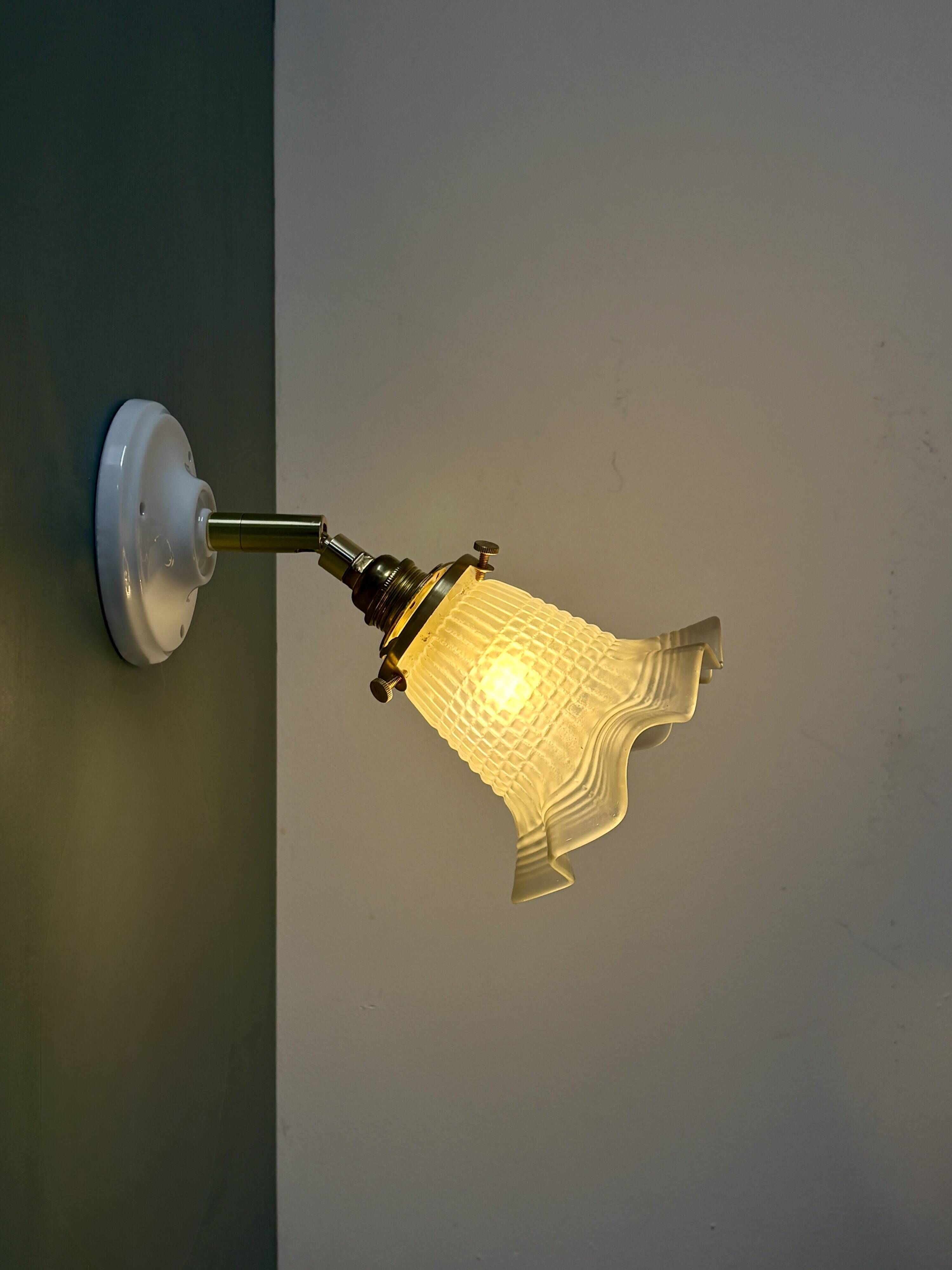 Vintage frosted glass tulip wall light