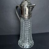 Pourer cut crystal decanter