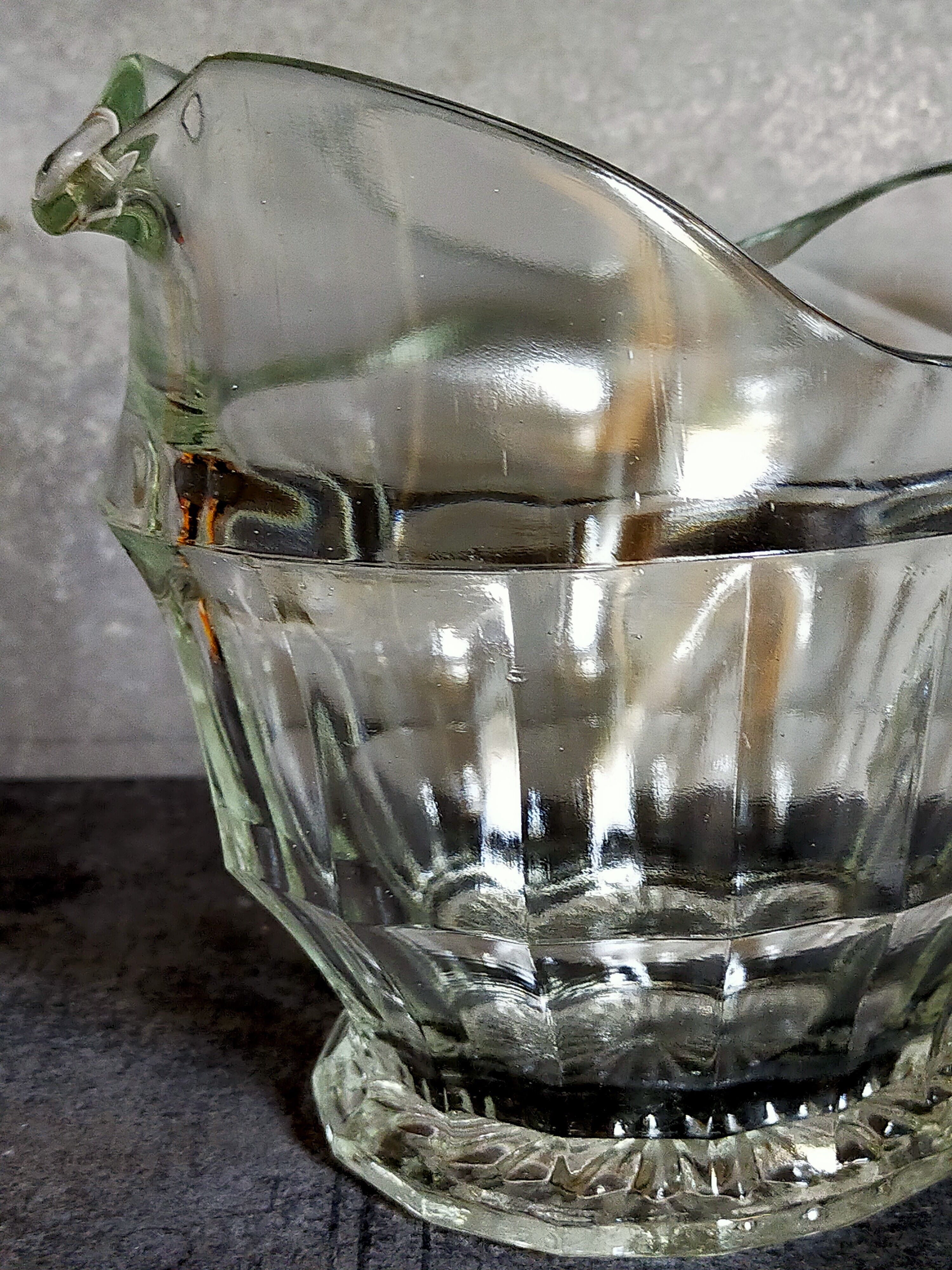Art deco table pitcher in moulded glass 1940
