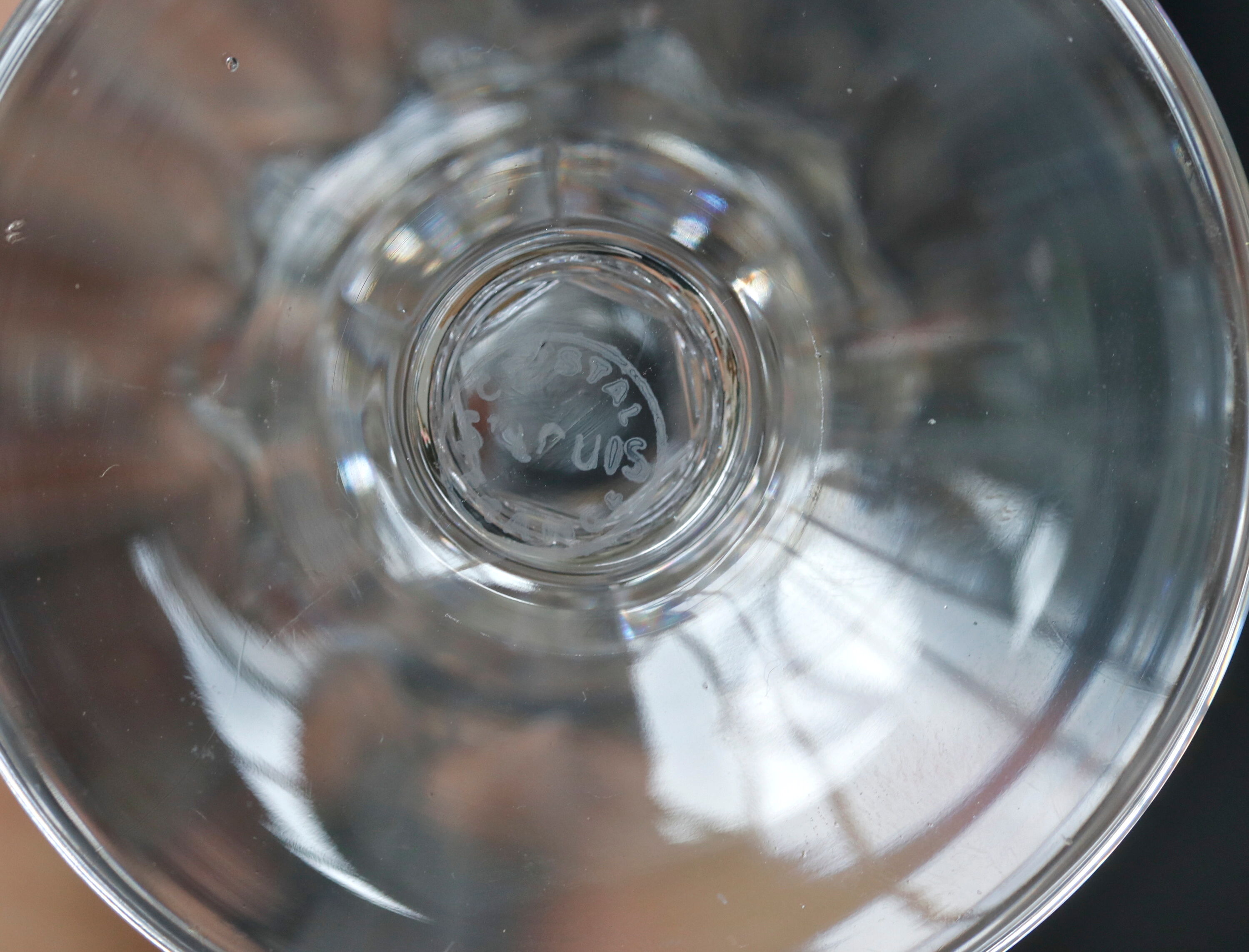 Suite of 10 glasses, champagne flutes cut from St. Louis.