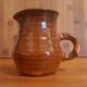 Crémier pot à lait en céramique avec glaçure orangée