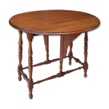 Foldable round table