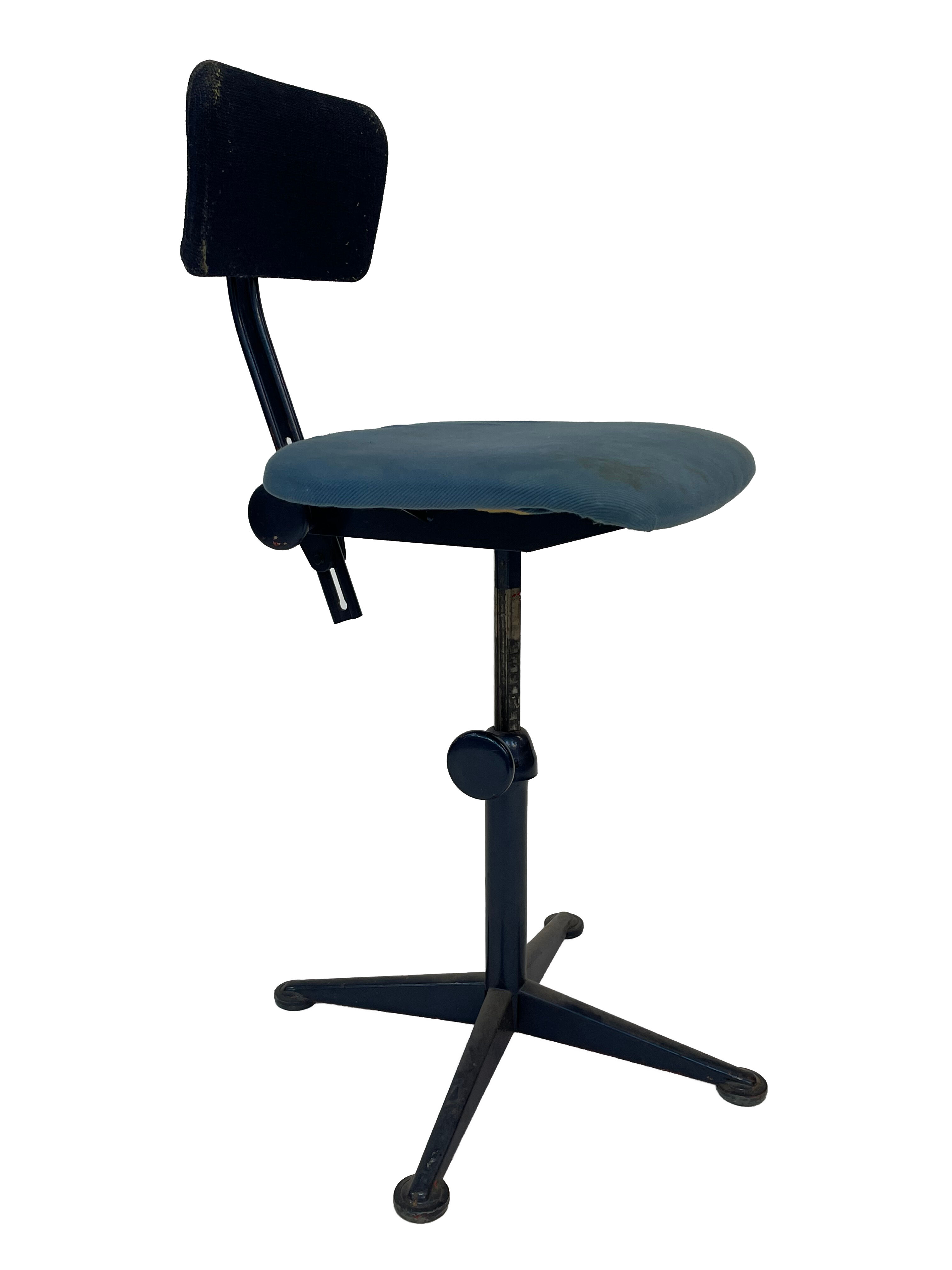 Friso Kramer work chair from Ahrend de Cirkel dutch design