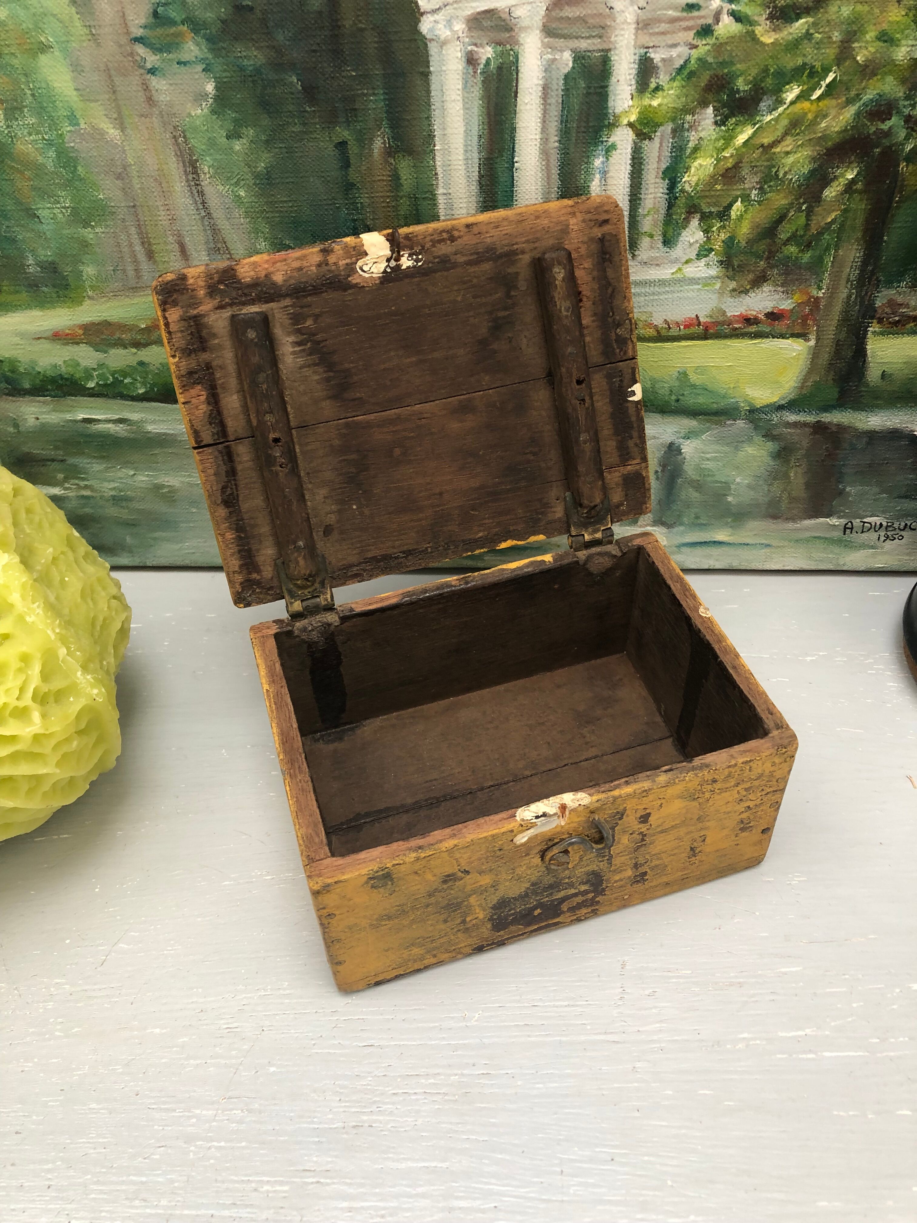 Wooden box
