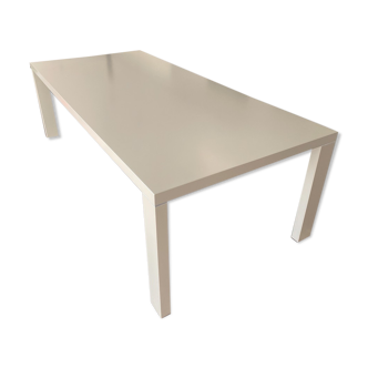 Table contours Ligne Roset