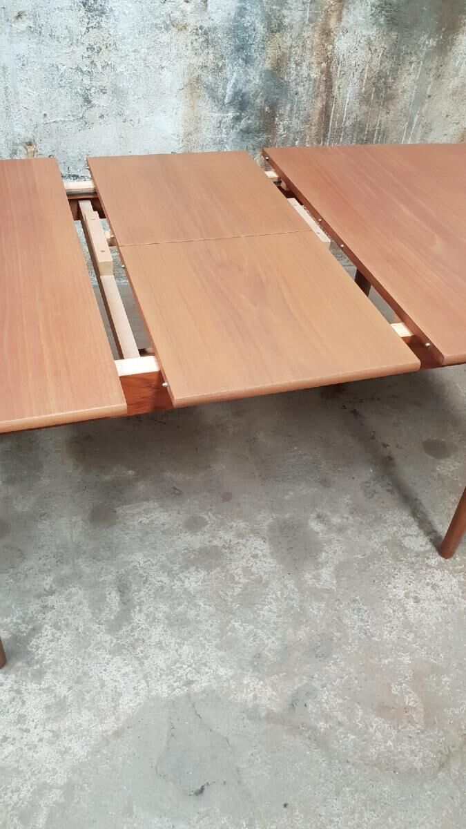 Scandinavian table extansible