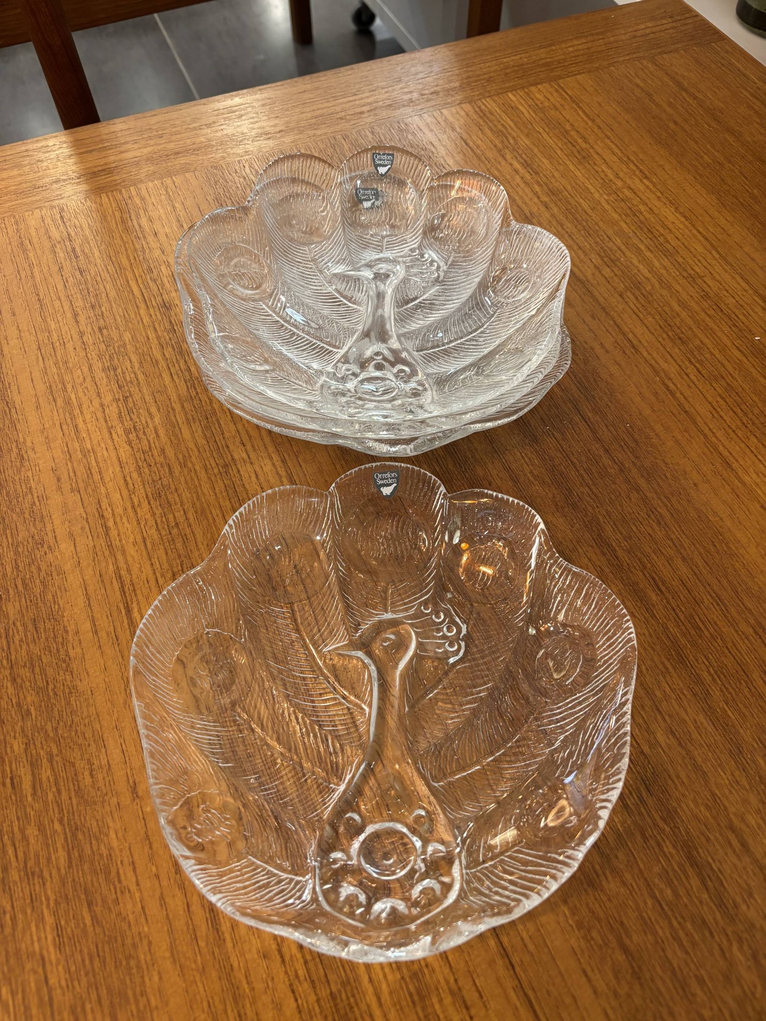 Assiette, Peakcock, verre de cristal, Lars Hellsten, Orrefors, Suède, 1970