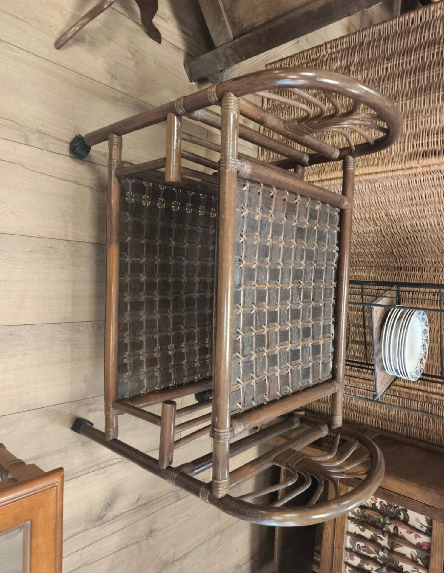 Rattan dessert table