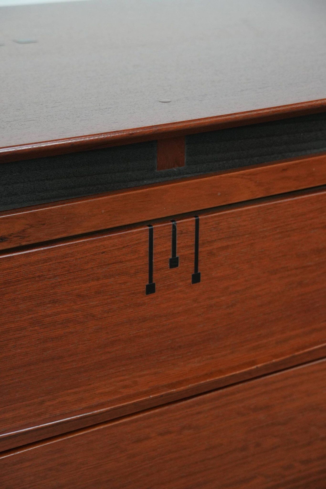 Beautiful Art Deco design furniture / audio and TV cabinet / sideboard