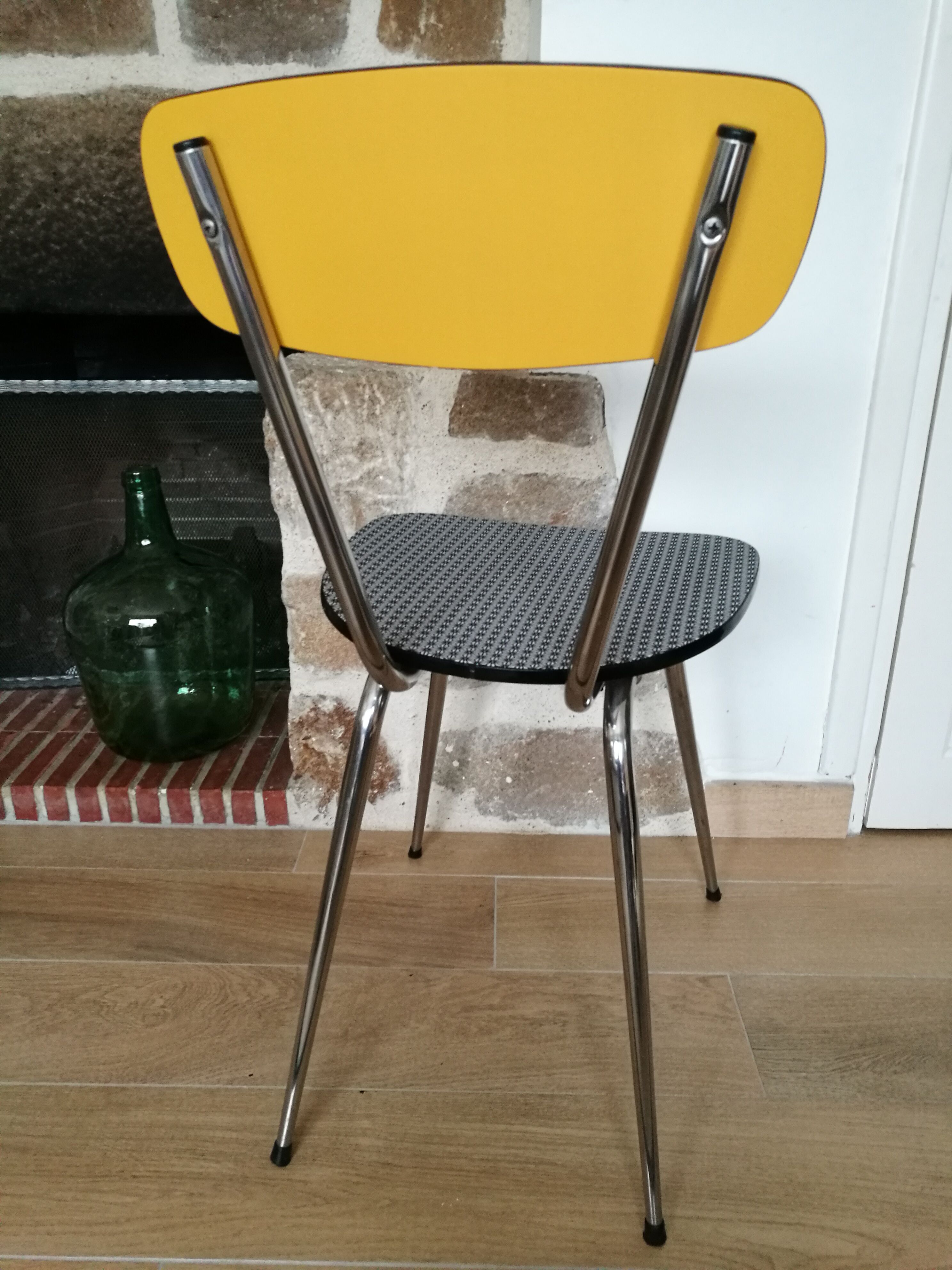 Formica chair revisited
