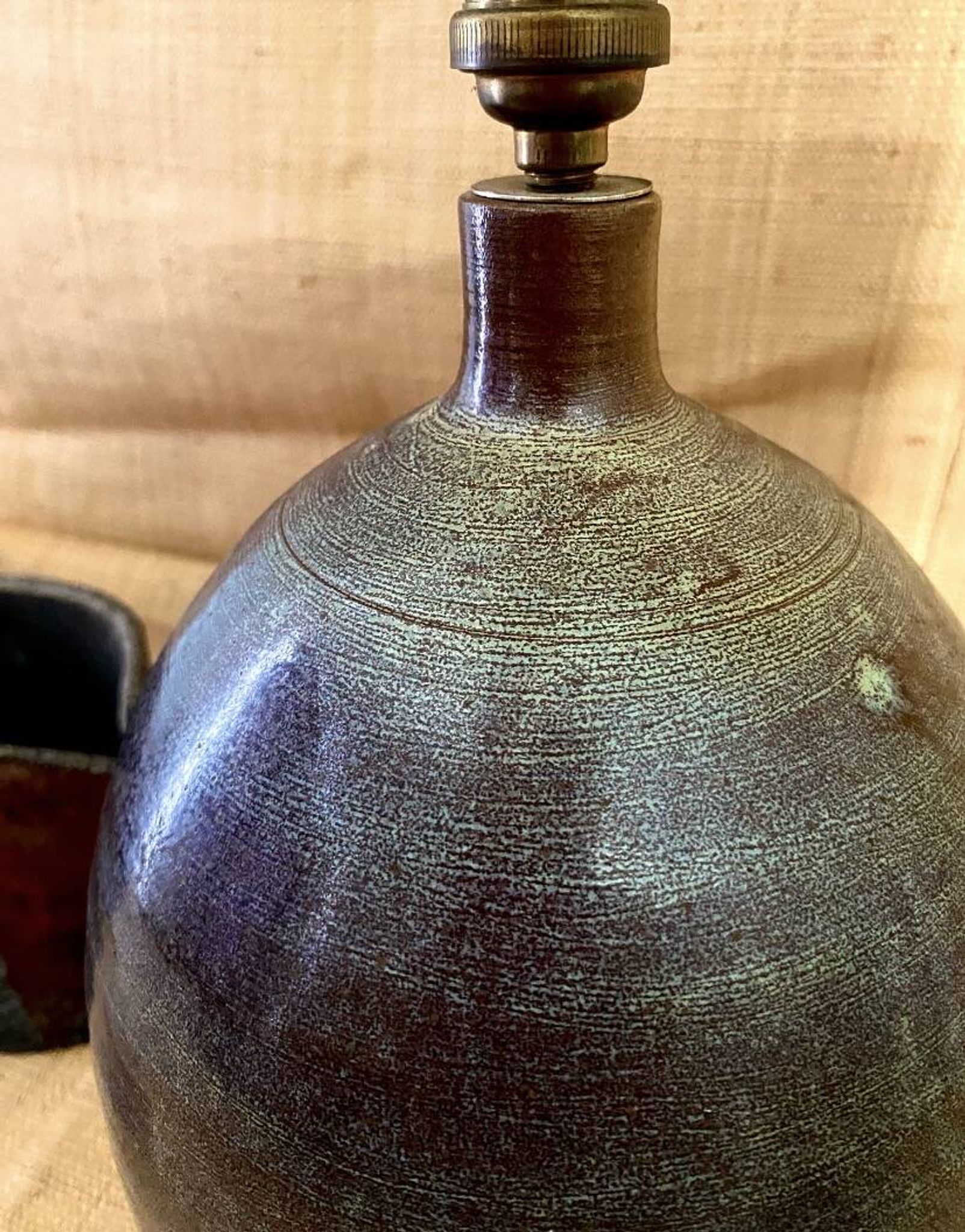 Pied de lampe en céramique et câble en tissu tressé