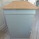 Commode de belle facture style Louis Philippe sublimée en vert de gris