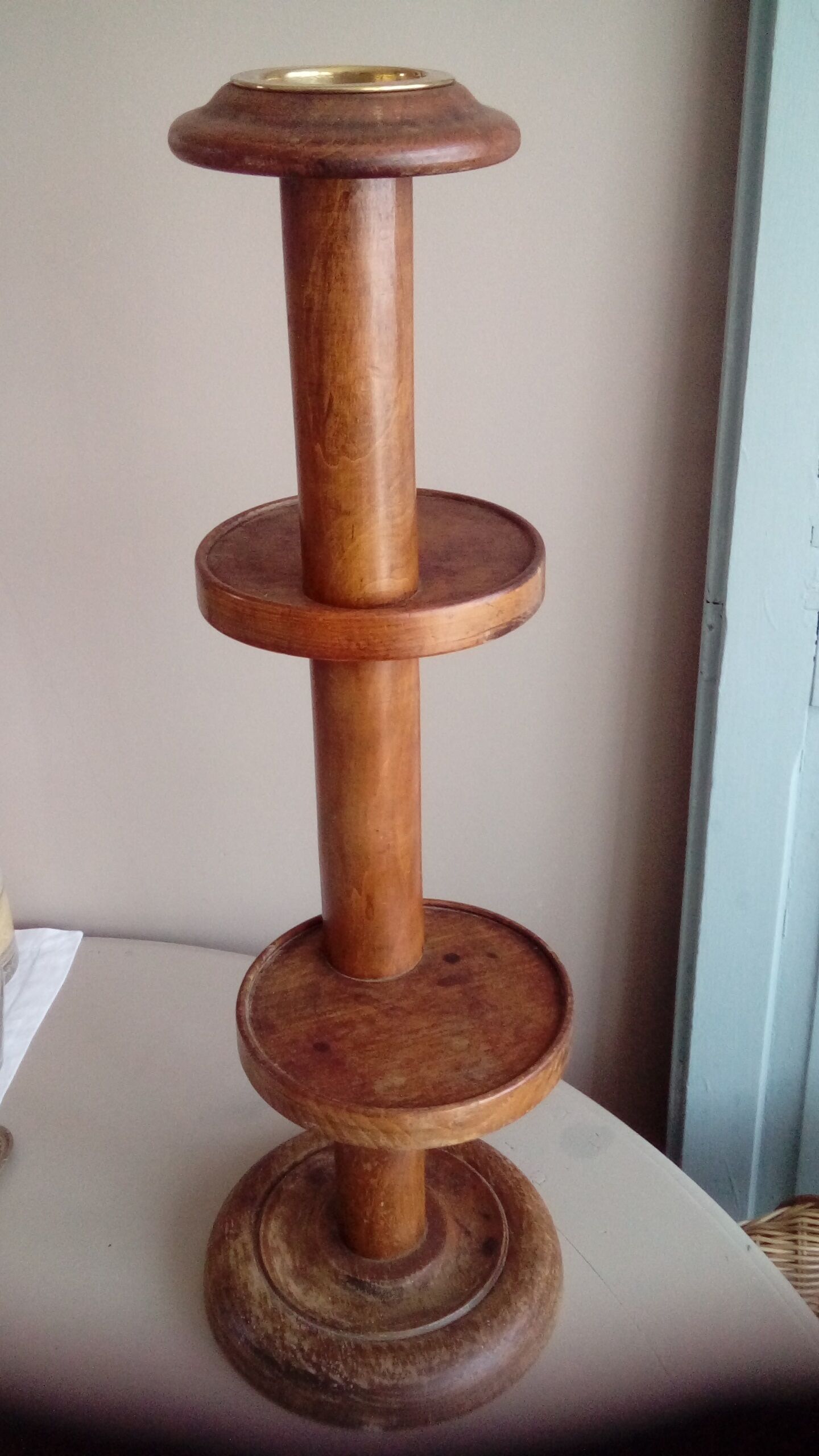 Vintage dessert rests glasses