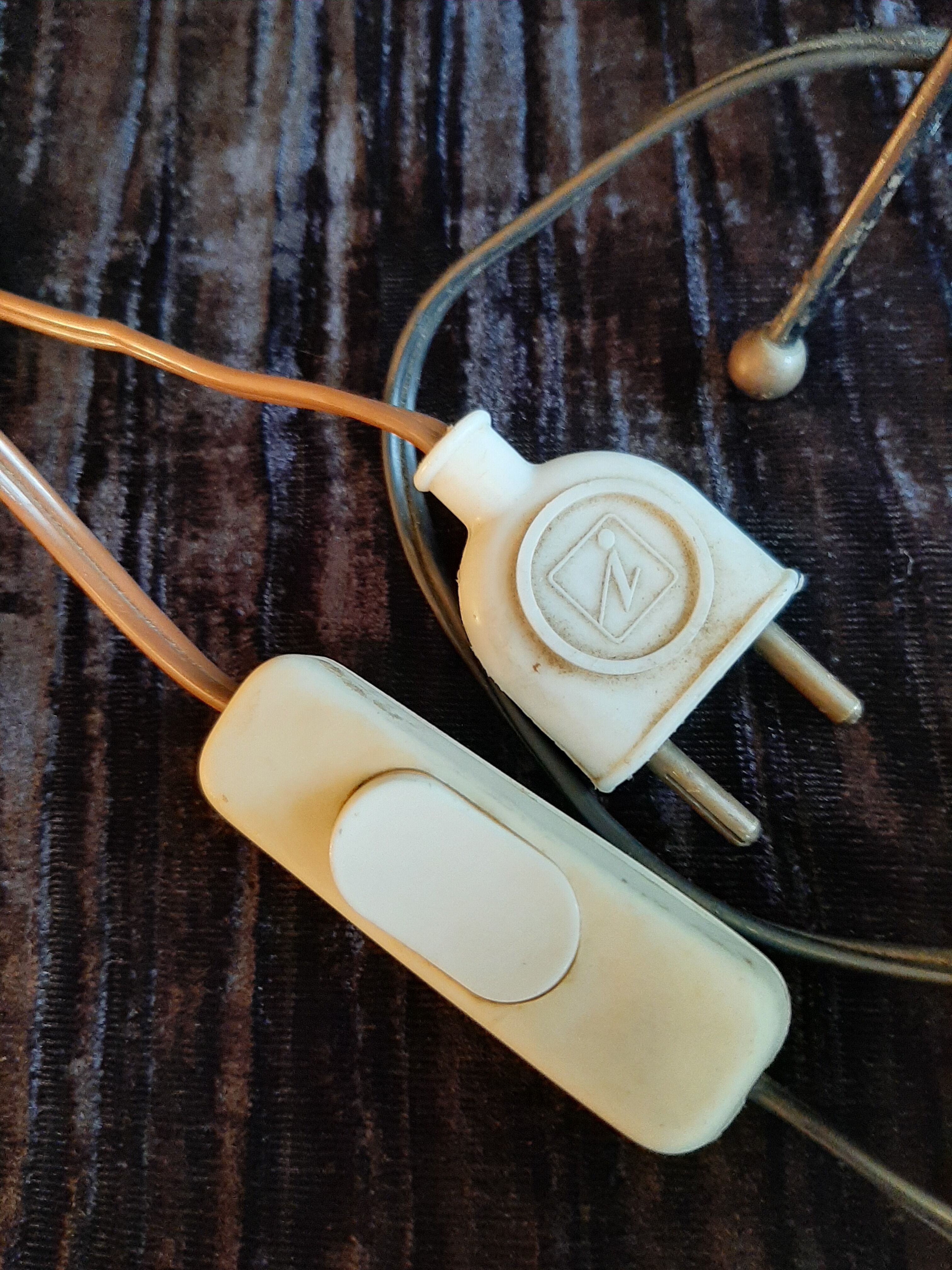 Delicious scoubidou lamp 1950.