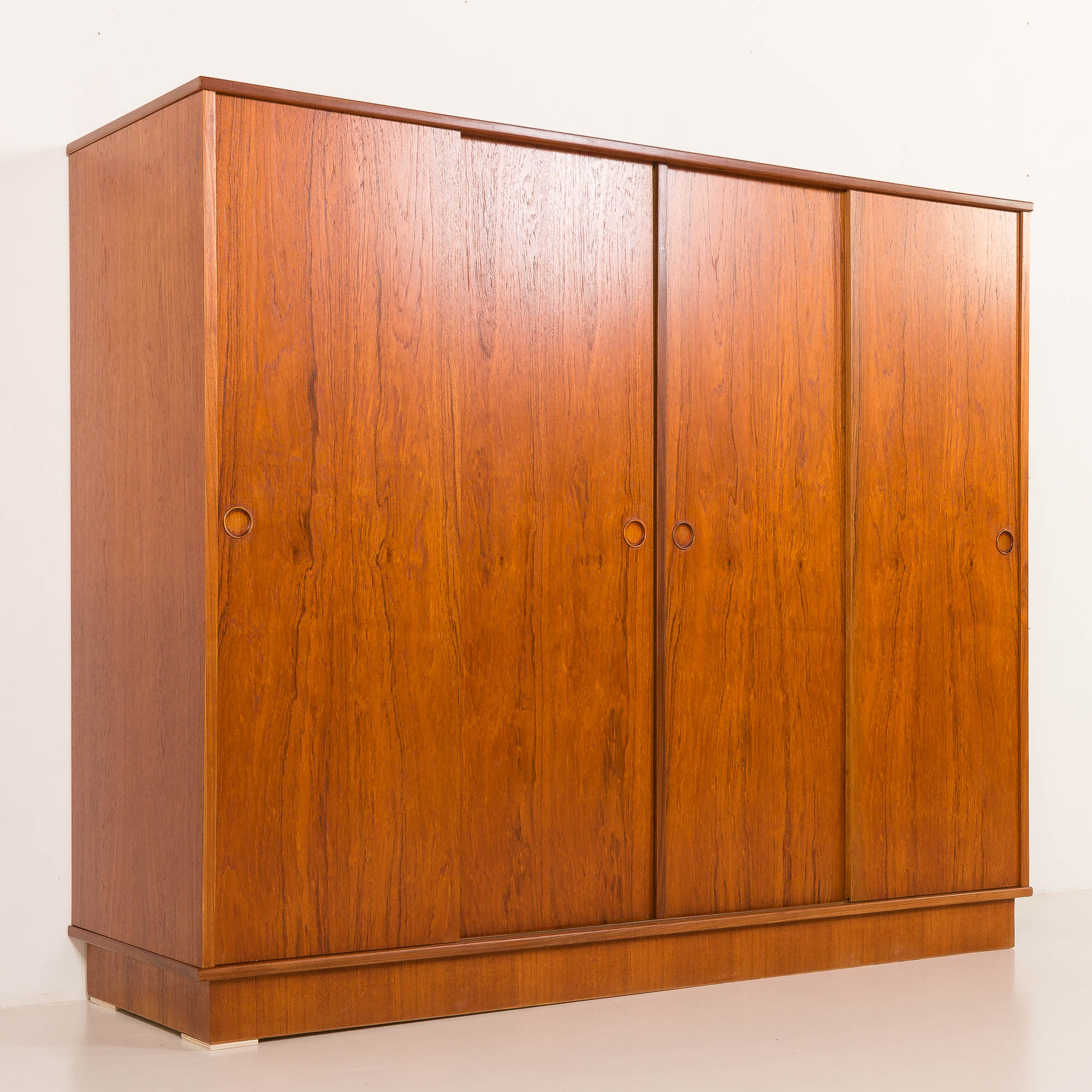 Danish mid-century teak wardrobe by Laurbjerg Mobelfabrik, 1970s