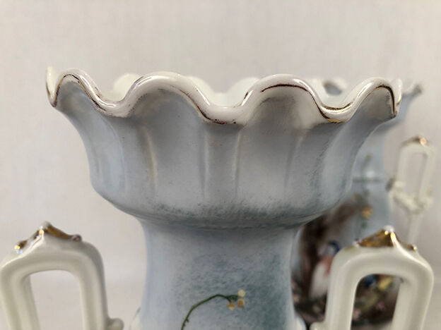Pair of paris porcelain vases with bird decorations