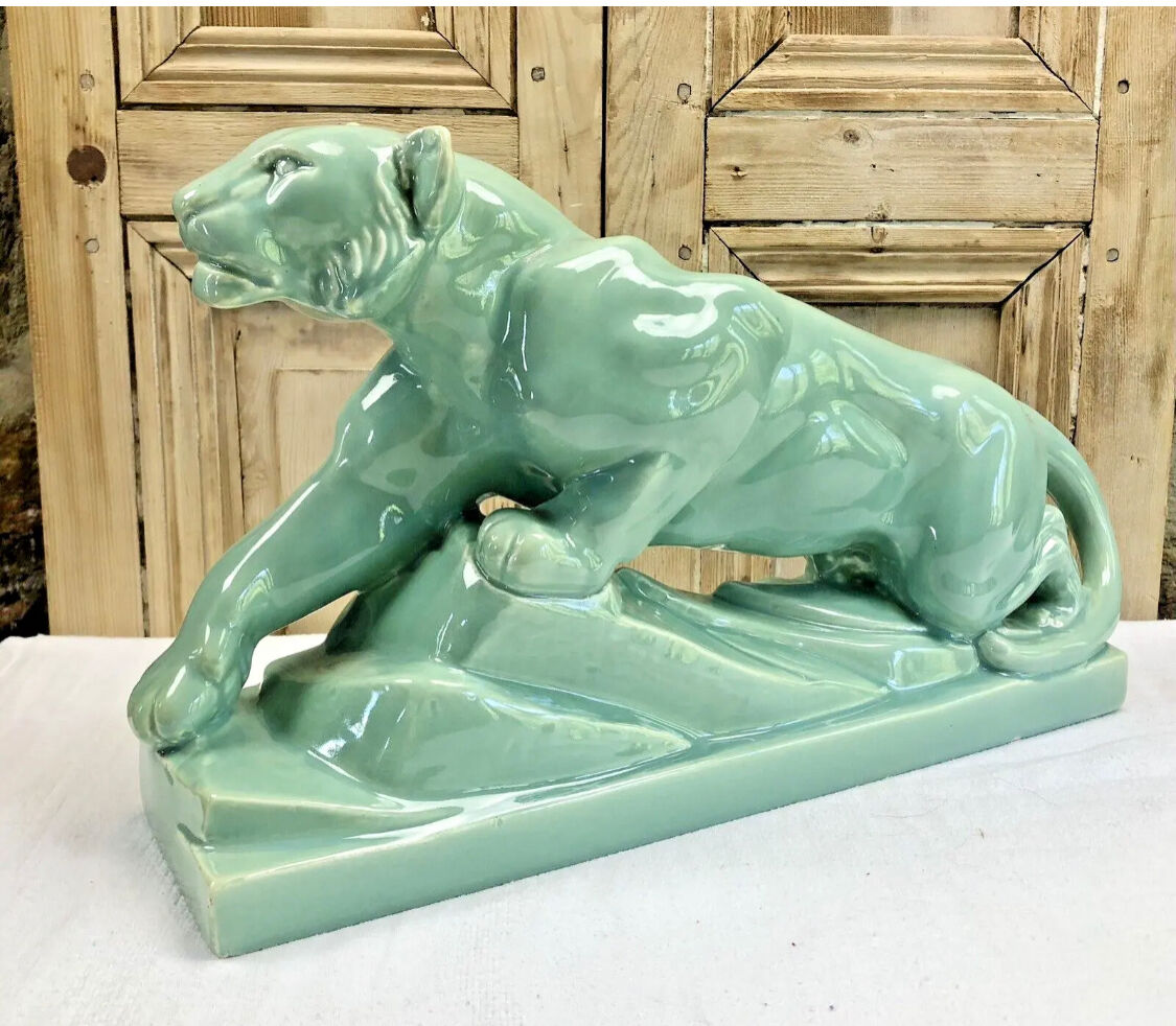 Cracked lioness sculpture art deco 1930 signed odyv