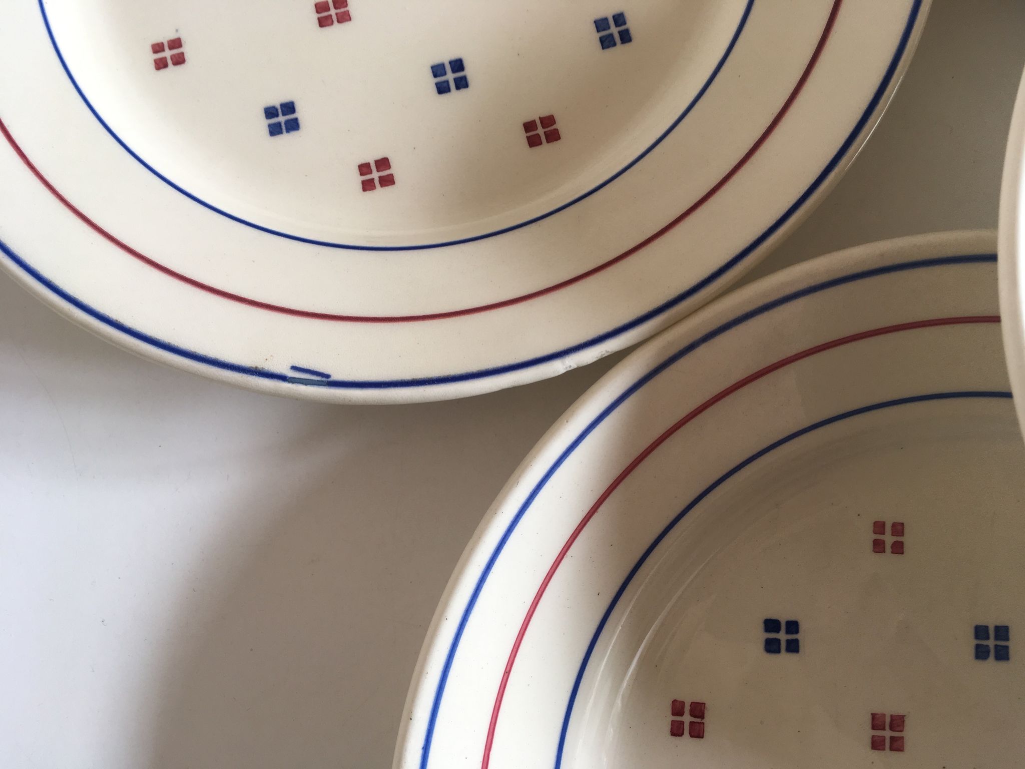 set of flat plates in lece of Lunéville 1960 décor Madeleine