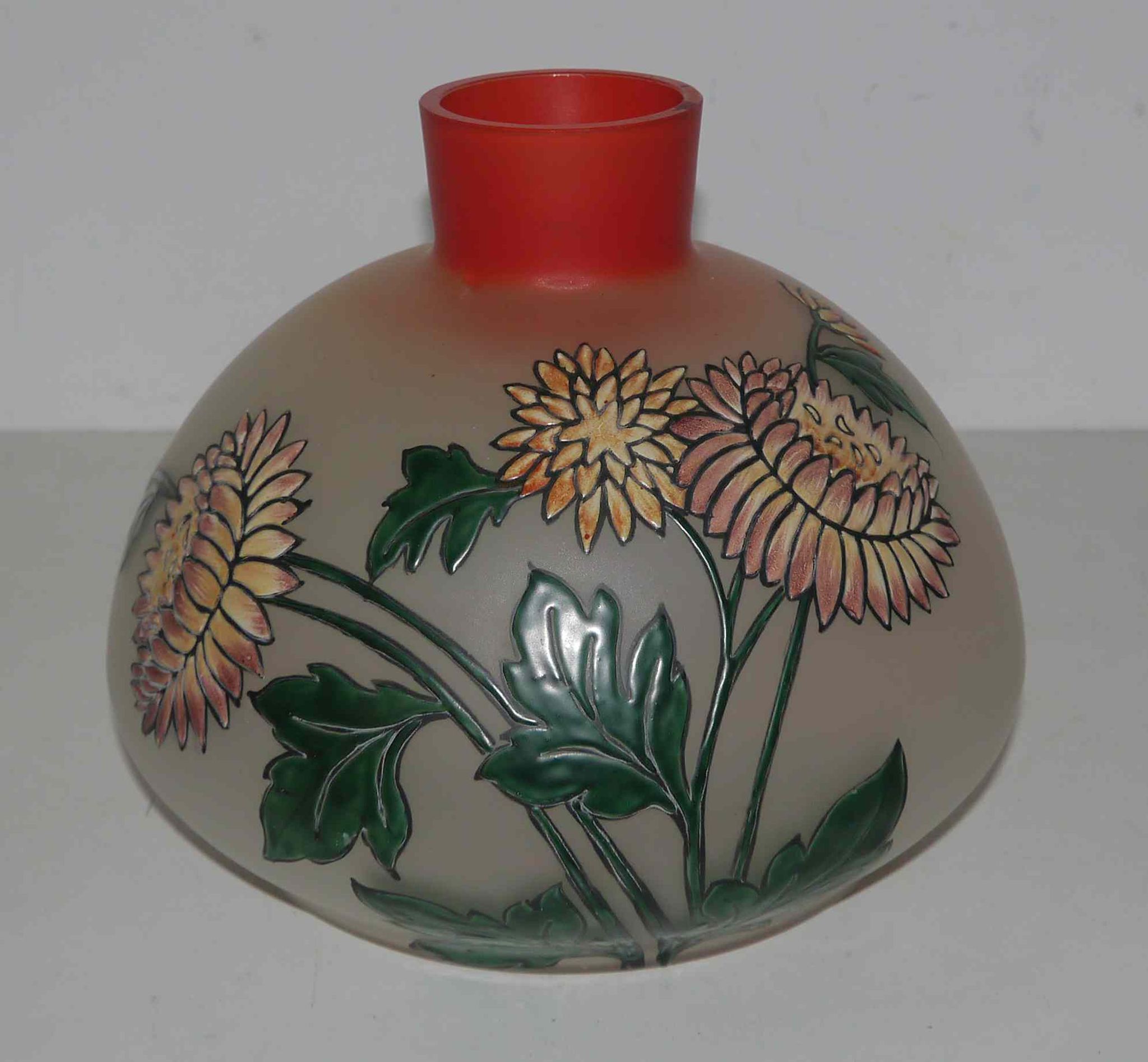Vase art nouveau en verre émaillé