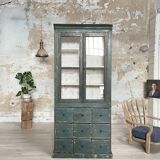 Furniture of trade showcase, around 1900.