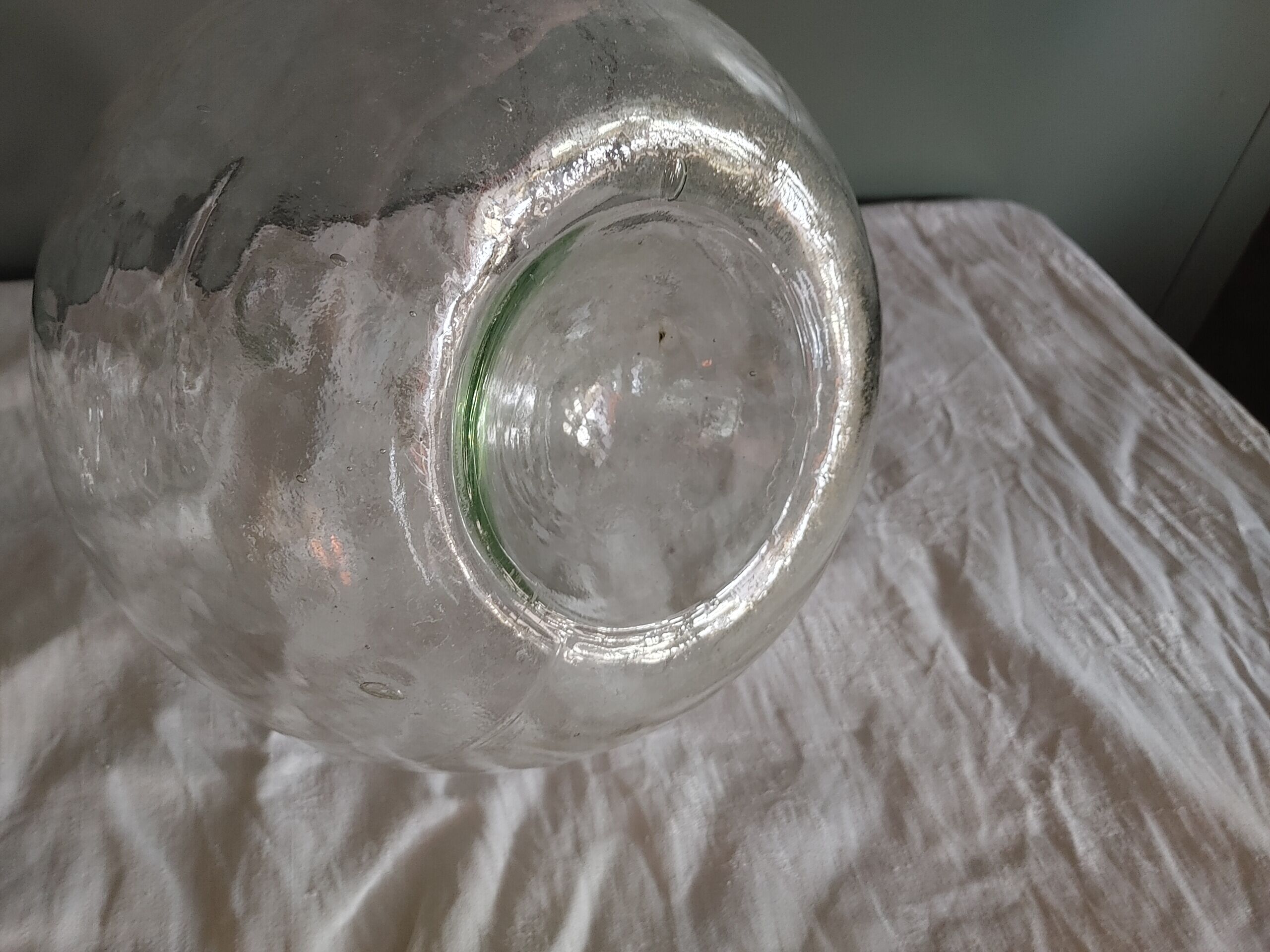 Lady Jeanne old bubbled glass - 10 liters - height 37 cm