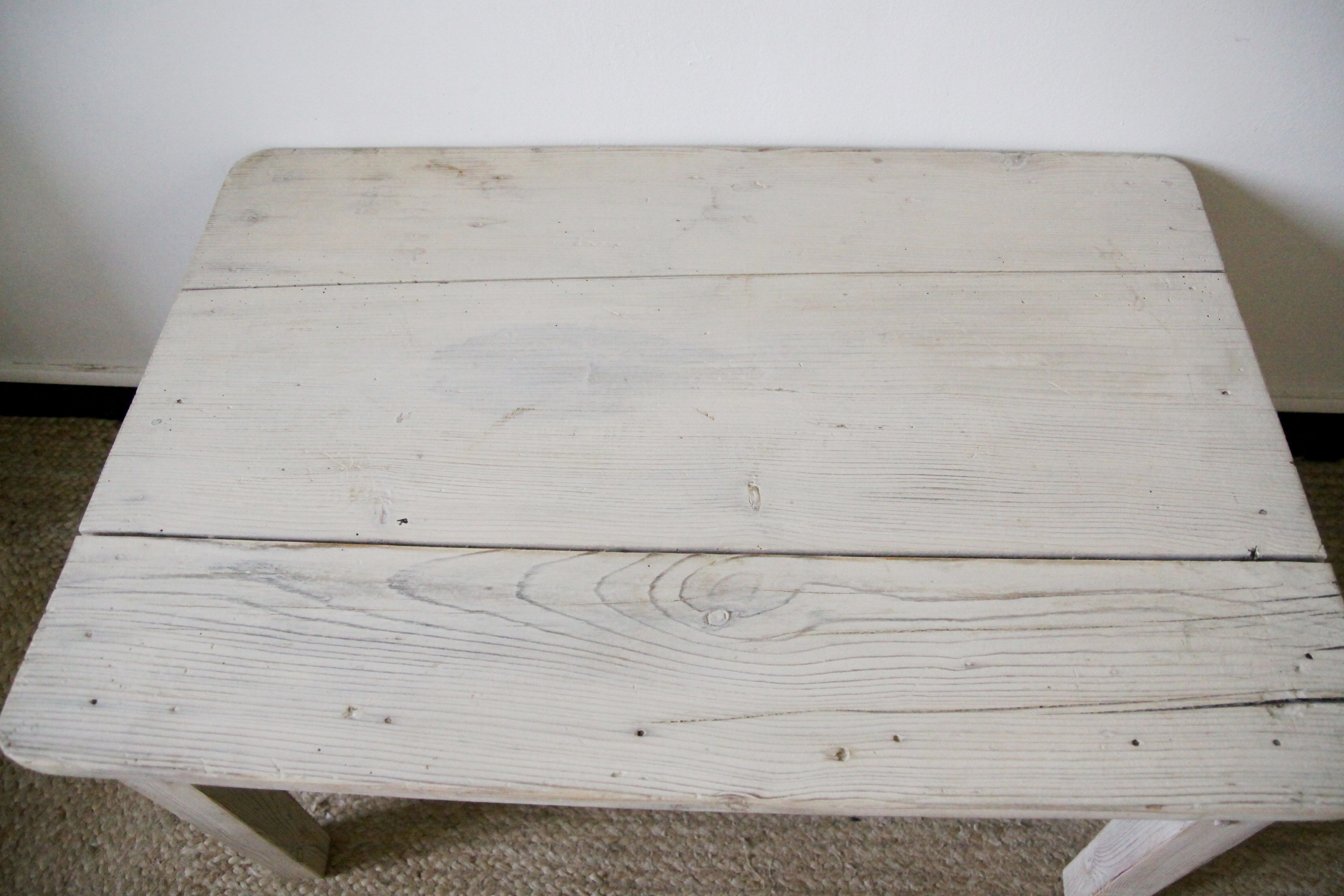 White lacquered coffee table