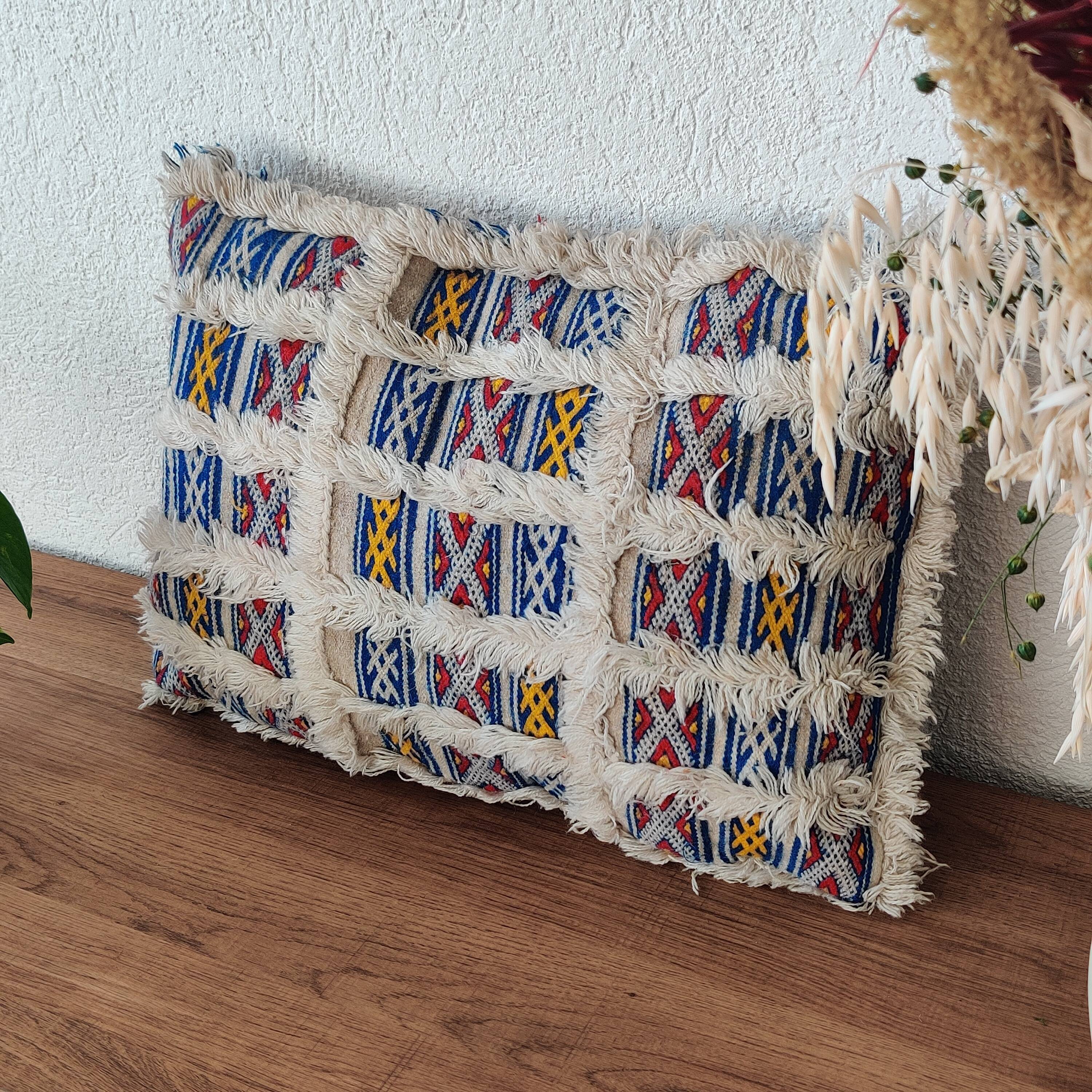 Vintage Berber cushion white and blue